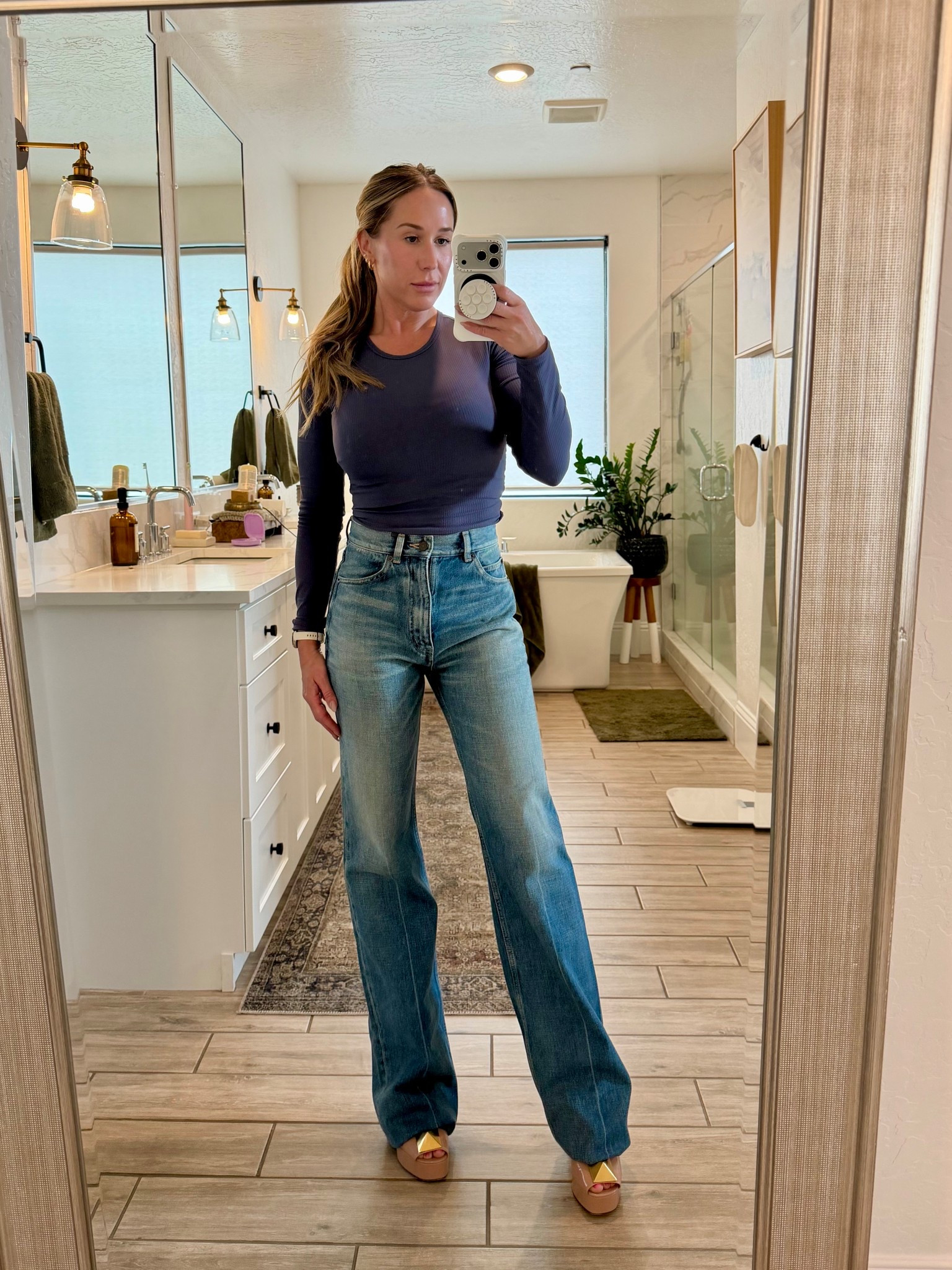 Trending Saint Laurent jeans

Wide leg jeans, denim, festival, country concert

#LTKFestival #LTKU #LTKootd