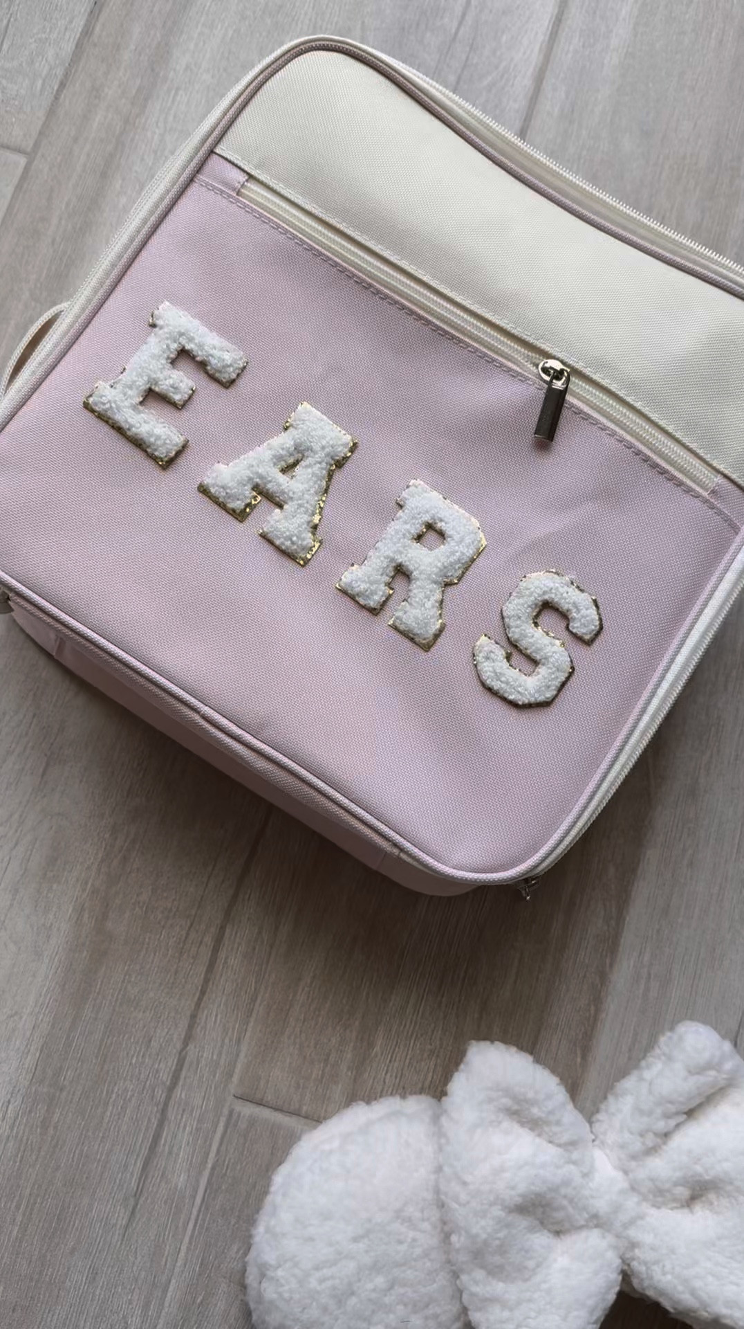 Minnie ears storage for Disney 🐭🤍
This case fits around 6 pairs of Minnie ears and it’s under $20! 

#minnieears #disney #disneyworld #disneyland #ears #amazon #amazonfind

#LTKFamily #LTKWatchNow #LTKTravel