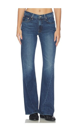 MOTHER The Bookie Twist Sneak in Blue. - size 30 | Revolve Clothing (Global)