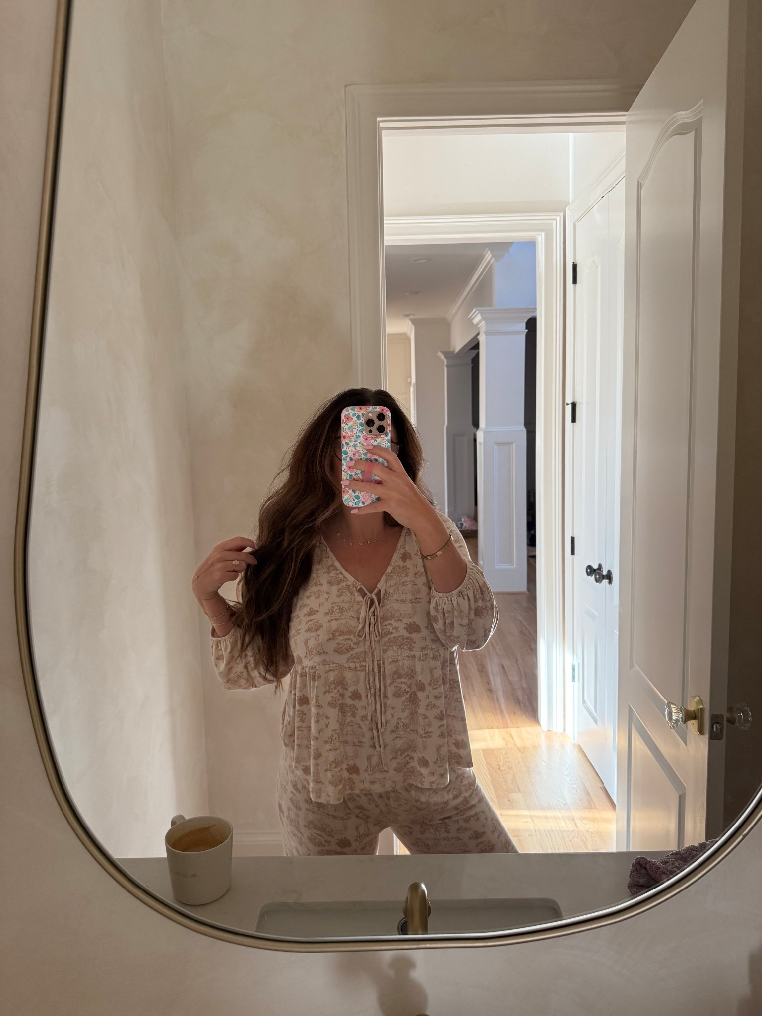 Looove these pjs so much - love the print they're so soft. Got Lenny a matching crib sheet lol. I got the mediums and wish I got the large tho!!! Lil small in the waistband. Code GRETCHEN10

#sleep #pjset #pajamas 