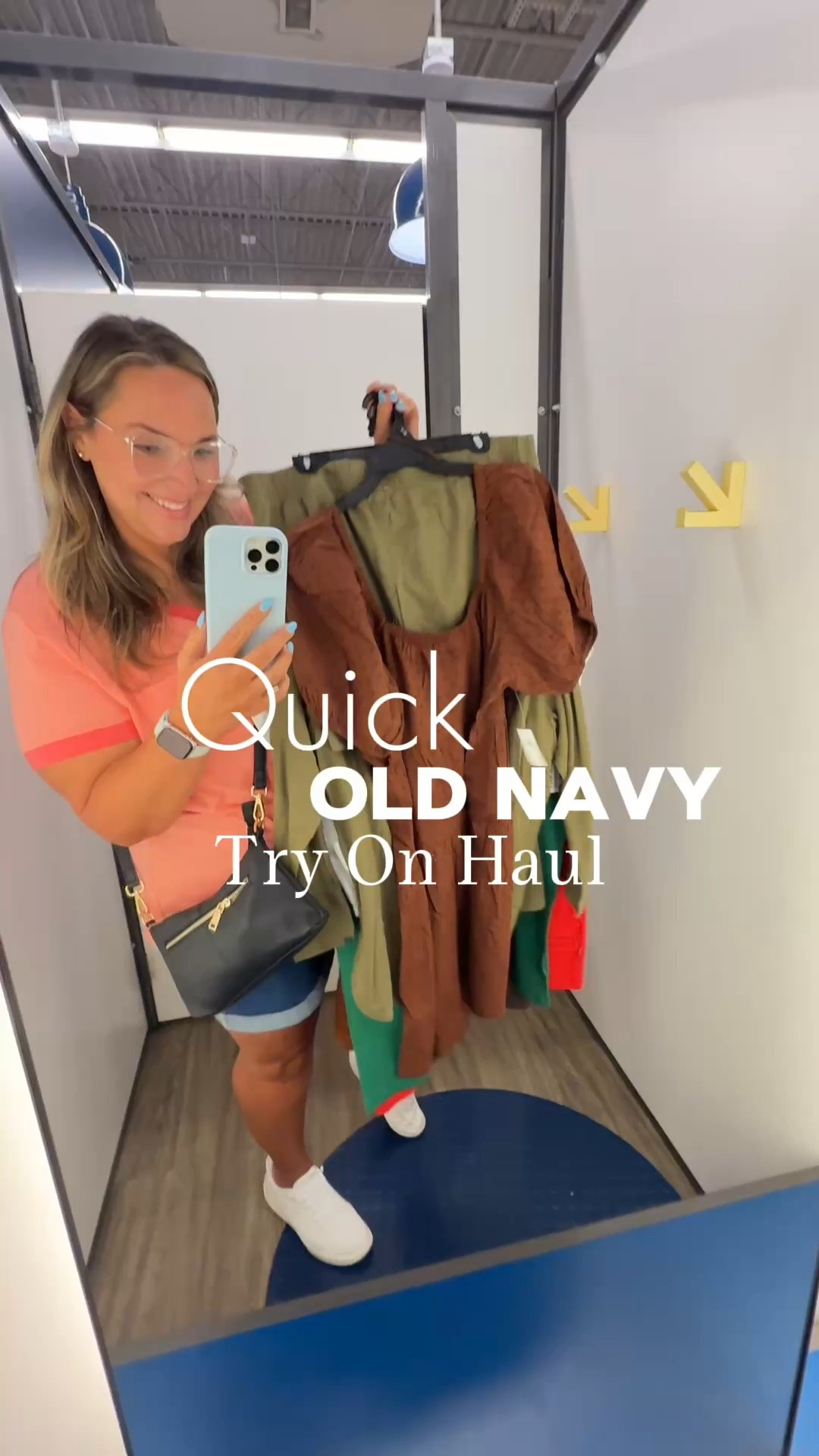 Had to pop in Old Navy real fast today so of course I had to check out a few of their new things! I'll have to go back when I have more time. #oldnavystyle #oldnavy #oldnavytryon #fallstyle
#falloutfits