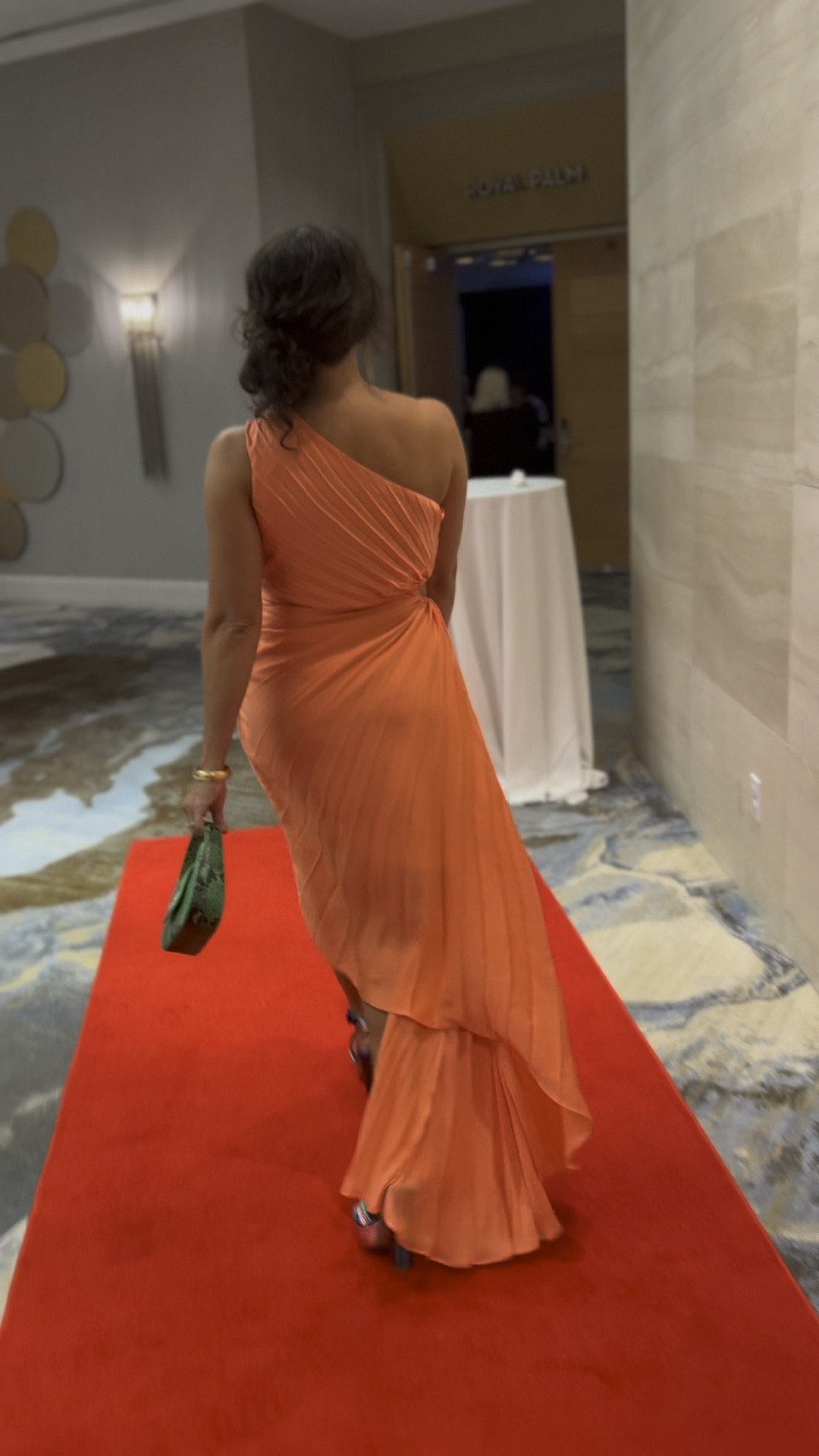 I’m obsessed with this dress it’s so flattering and it comes in so many gorgeous colors. I’m wearing a small! 

#LTKNYFW #LTKOver40 #LTKStyleTip
