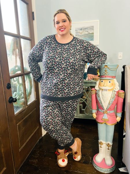 My fleece lined Christmas pajamas come in several cute prints and are so cozy! 

#LTKSeasonal #LTKhome #LTKHoliday