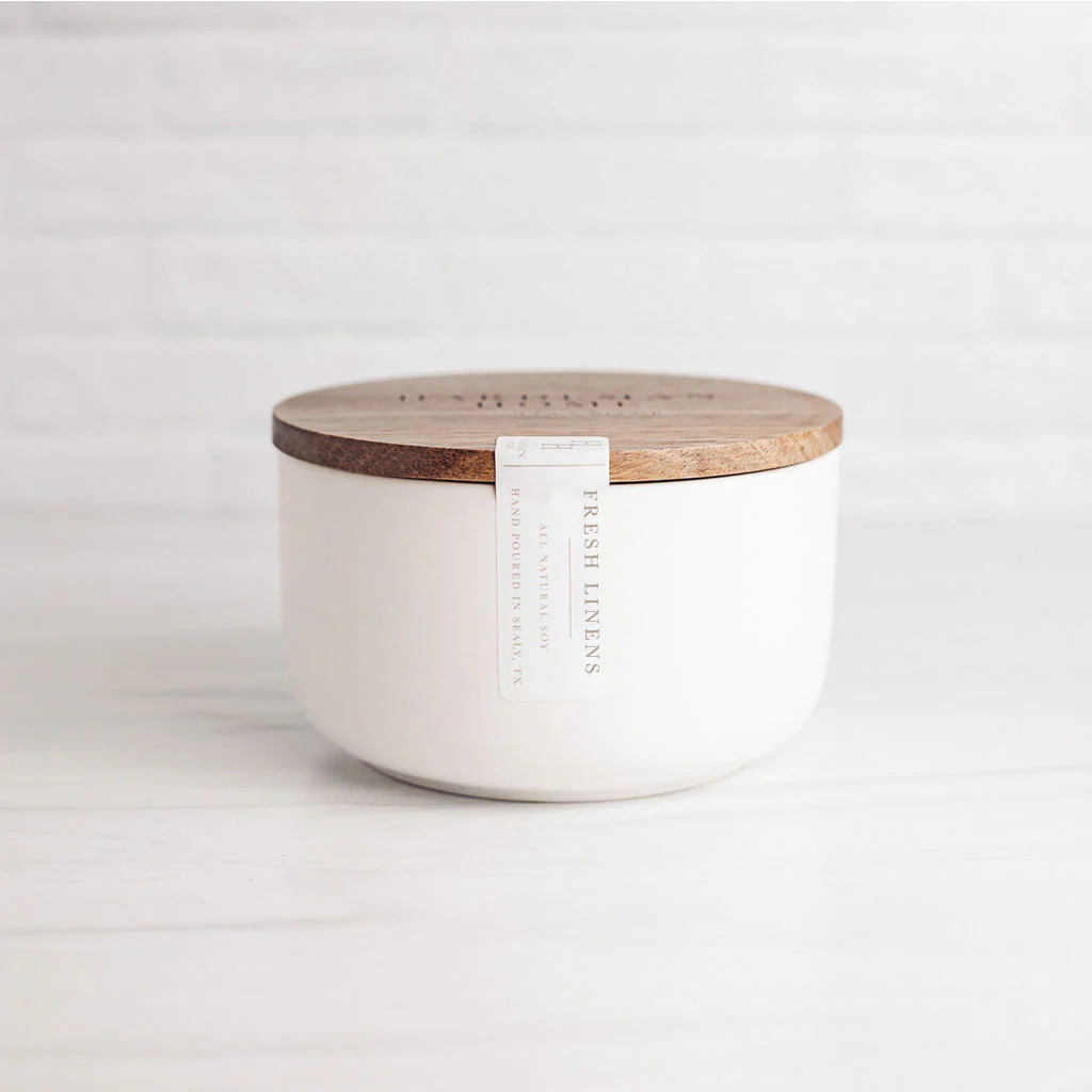 Fresh Linens 20oz Soy Candle | Hardeman Home