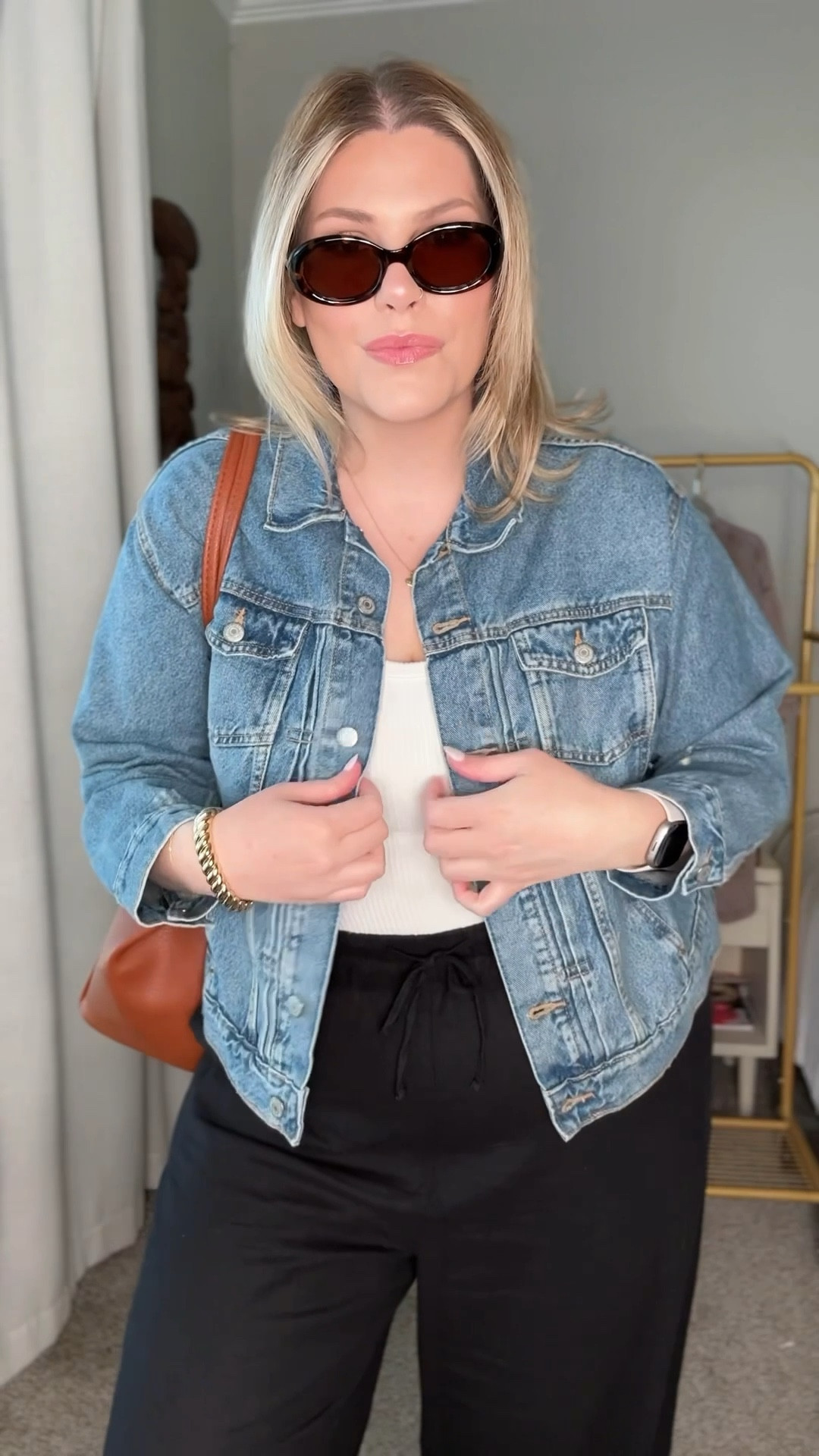 Comfy Mom Outfit 

Size L tank top
Size XL tall in linen pants 
Size XL in jean jacket (mine is the older version from Old Navy, linked new one) 


#LTKStyleTip #LTKMidsize #LTKPlusSize