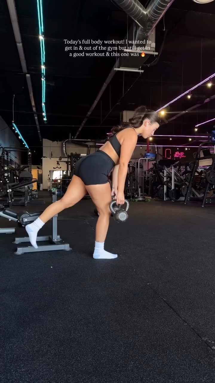 Today’s full body workout! I wanted to get in & out of the gym but still get in a good workout & this one was 🔥