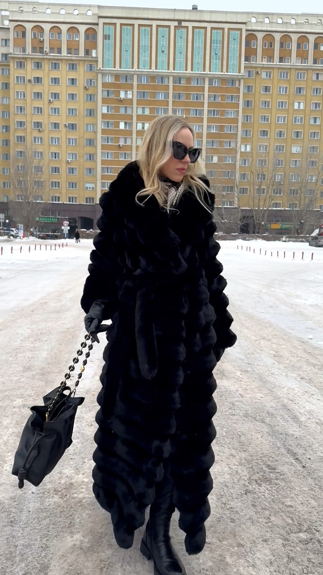 Faux chinchilla fur coat, all black outfit, lug sole boots, date night, Loewe Flamenco handbag

#LTKSaleAlert #LTKSeasonal #LTKOver40