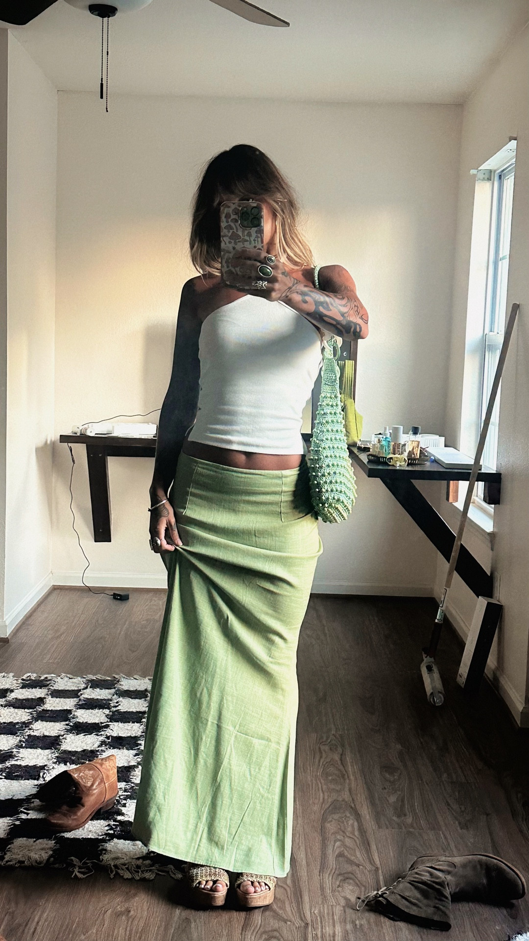 Dinna and dranks fit🍸

✨top is size 4
✨skirt is size 4
✨purse & shoes are thrifted, tagged some similar shoes
✨rings are from all different shops ok etsy 

#summerstyle #style #styleinspo 

#LTKStyleTip