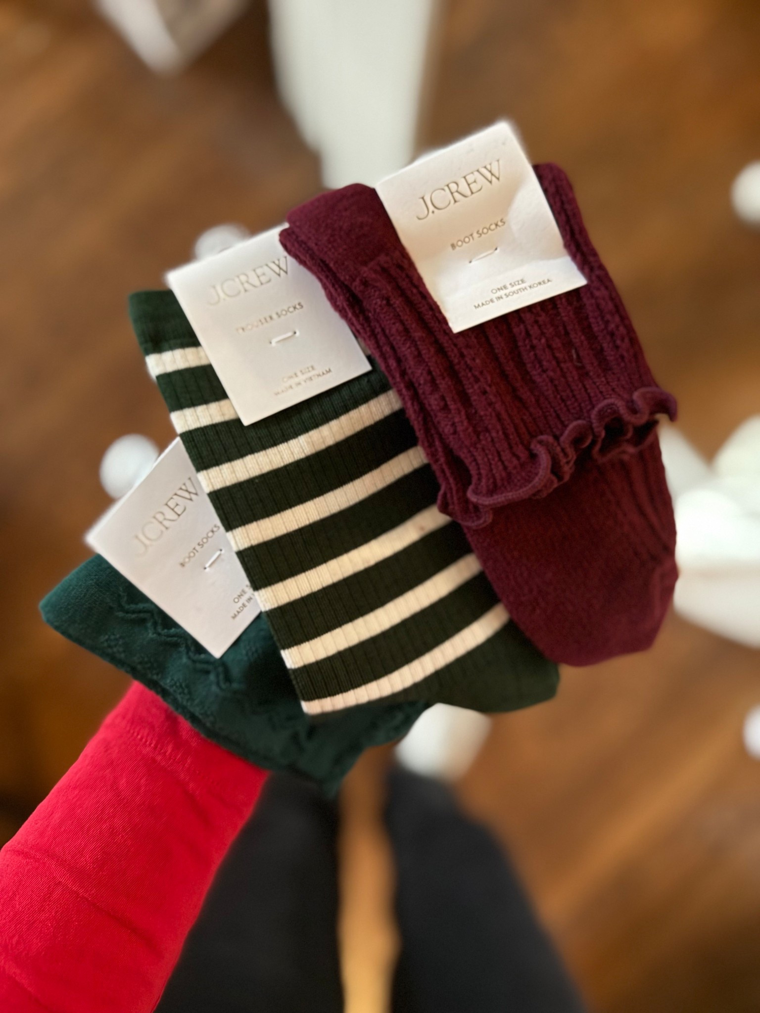 JCrew factory socks right now are 3 for 20! And there is an extra 25% off promo for orders over $150 right now 

#LTKGiftGuide #LTKHoliday #LTKSaleAlert
