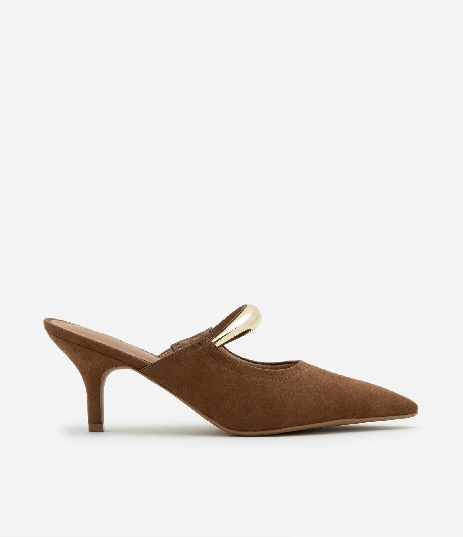 Sapato Scarpin Mule em PU com Detalhe em Metal Bold Marrom Caramelo - Lojas Renner | Renner (BR)