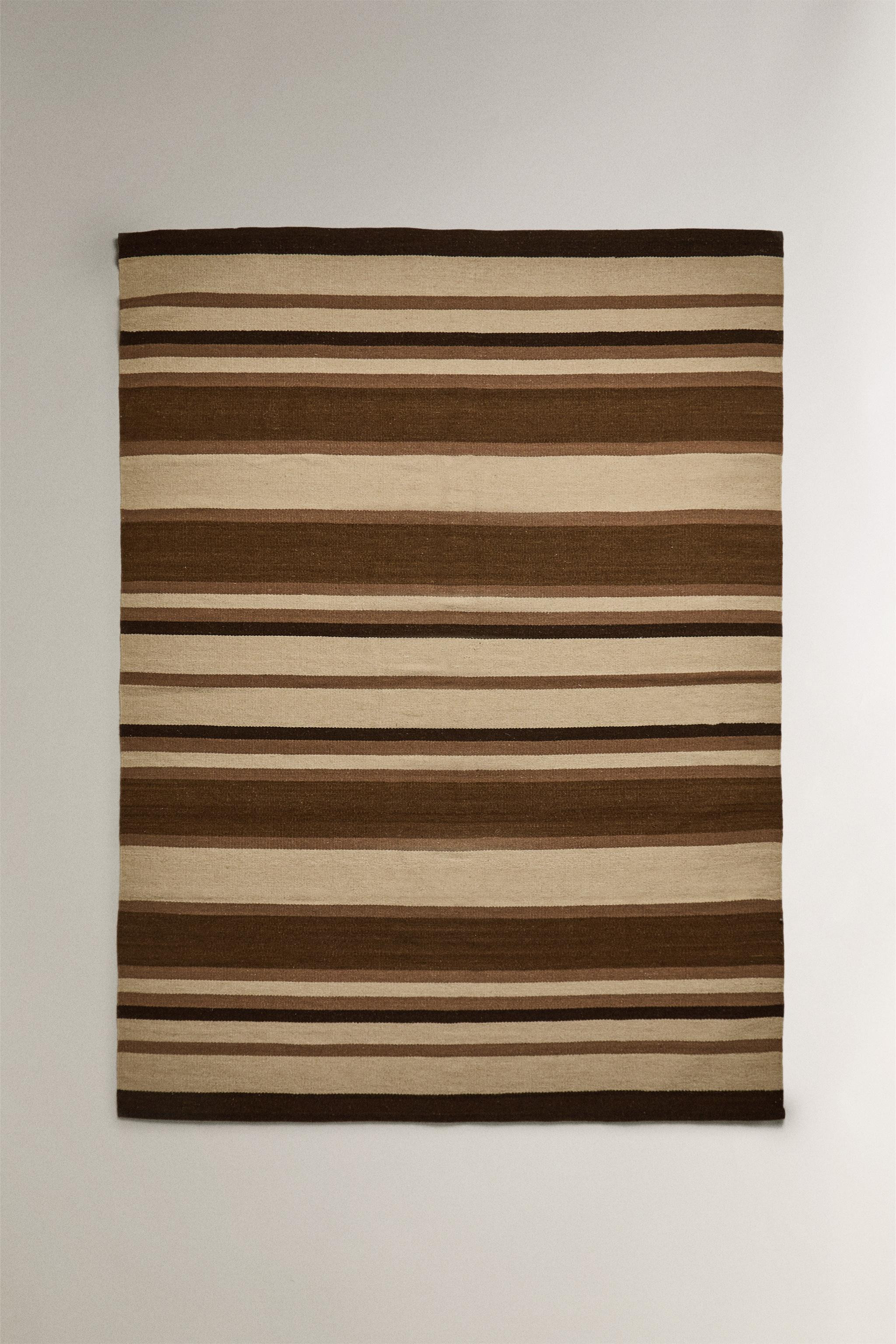 RUG WITH CONTRASTING STRIPES | Zara US