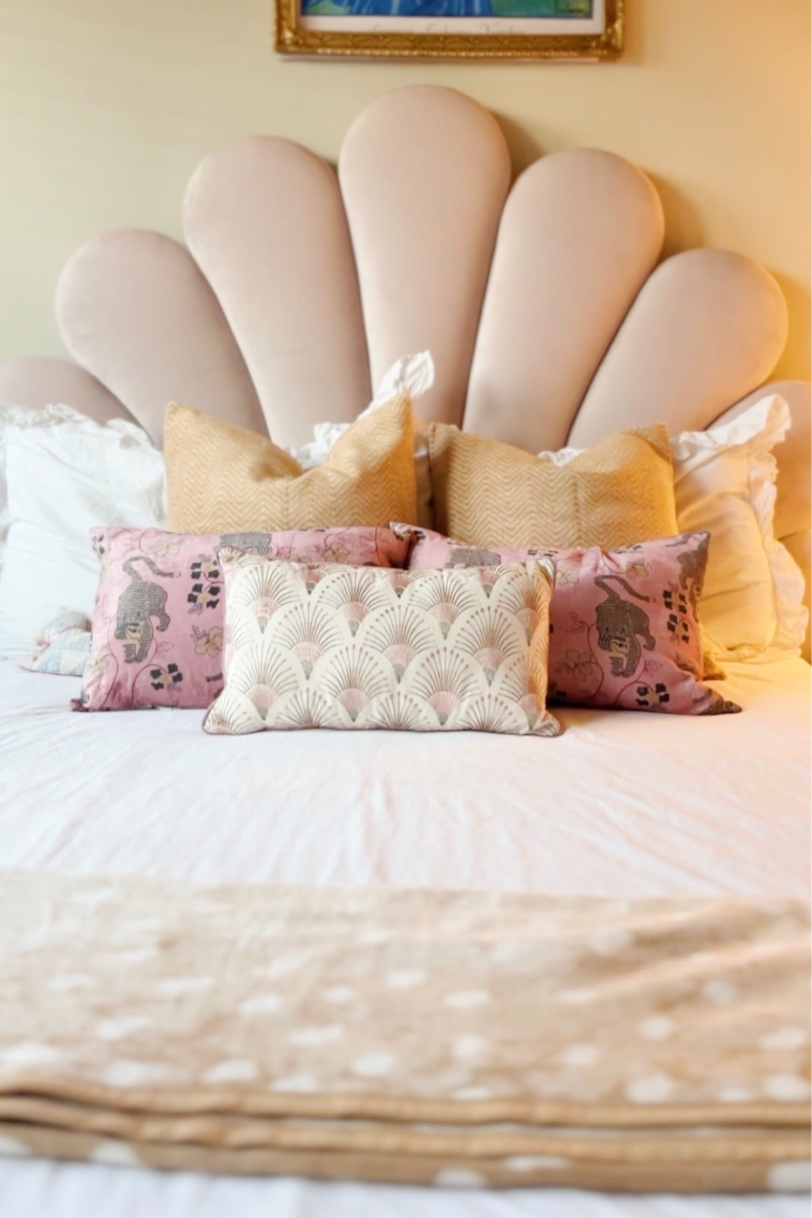 Grandmillennial fall bedding refresh with Chappy Wrap! 🧡 

#LTKhome #LTKSeasonal