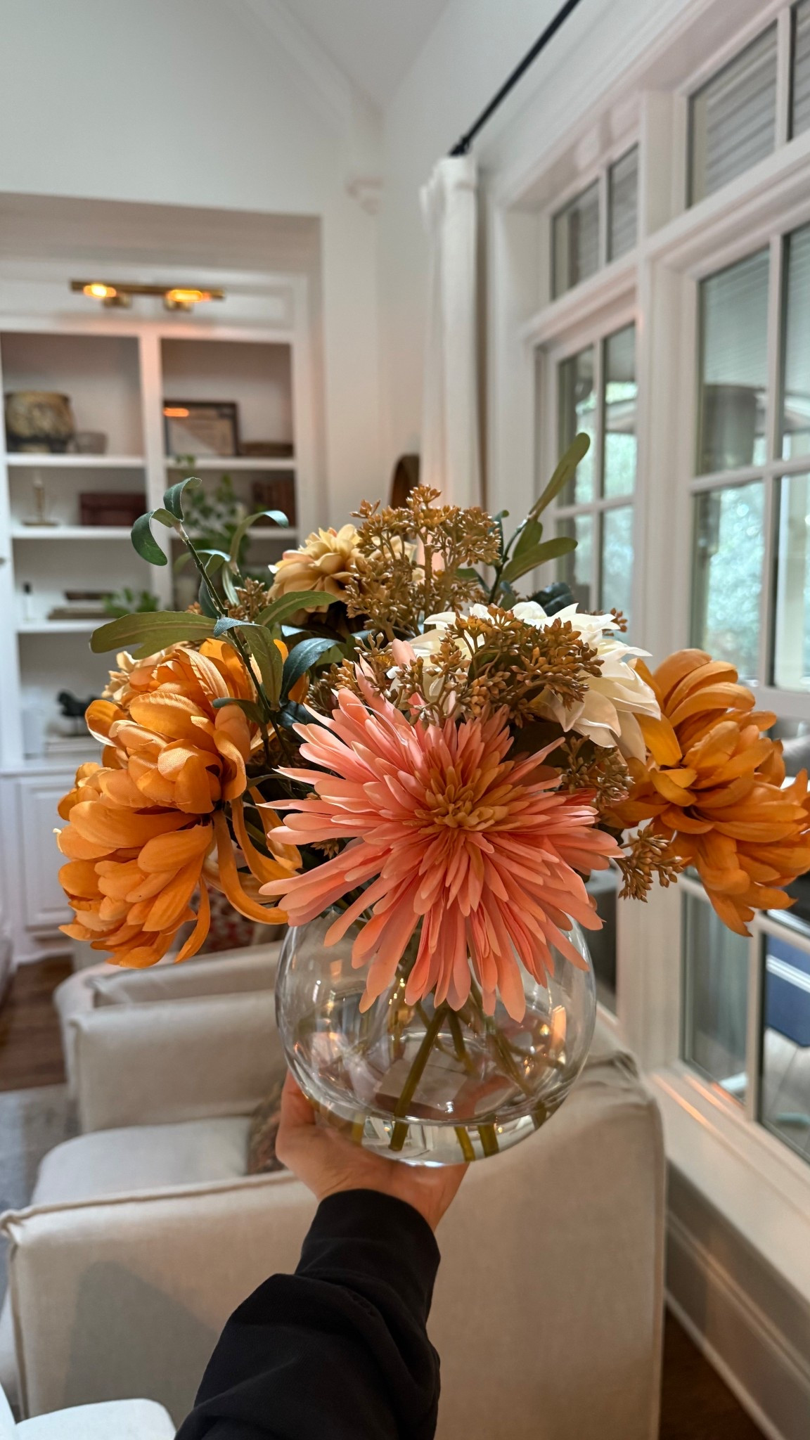 This faux floral arrangement is giving all the fall vibes 🍂

#LTKStyleTip #LTKHome #LTKSeasonal