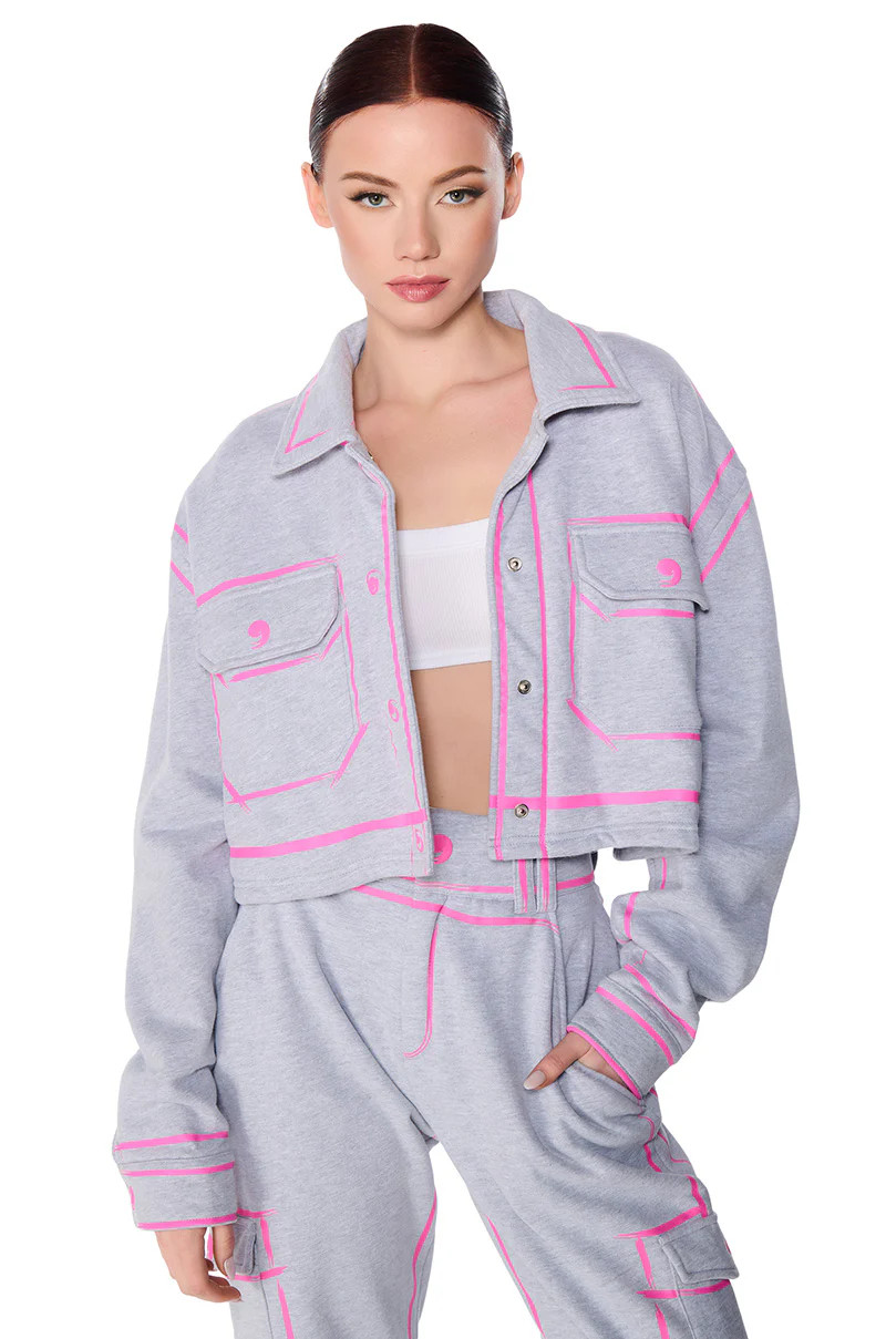 DRAWN IN BUTTON DOWN CROPPED COLLARED KNIT SHIRT | AKIRA