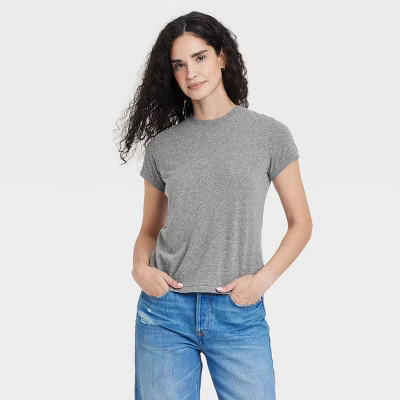Women's Short Sleeve Crewneck T-Shirt - Universal Thread™ Light Heather Gray XS: Relaxed Fit, Midweight Jersey | Target