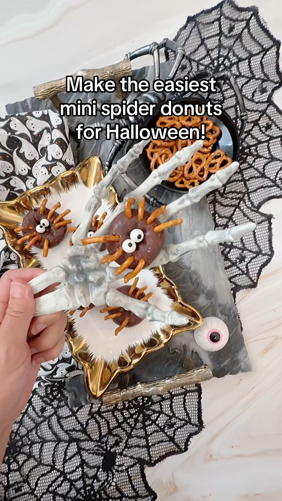 🕷️👀 These 3-ingredient mini spider donuts are creepy-cute AND crazy easy! All you need: chocolate mini donuts, pretzels, and candy eyes. Perfect for school parties, movie nights, or a quick Halloween snack. 🎃🍩

✨ Want the step-by-step? Grab it here: https://www.thebensonstreet.com/halloween-spider-donuts/

👉 Save this idea + tag a friend who needs a last-minute Halloween treat! 

#LTKKids #LTKFamily #LTKHalloween