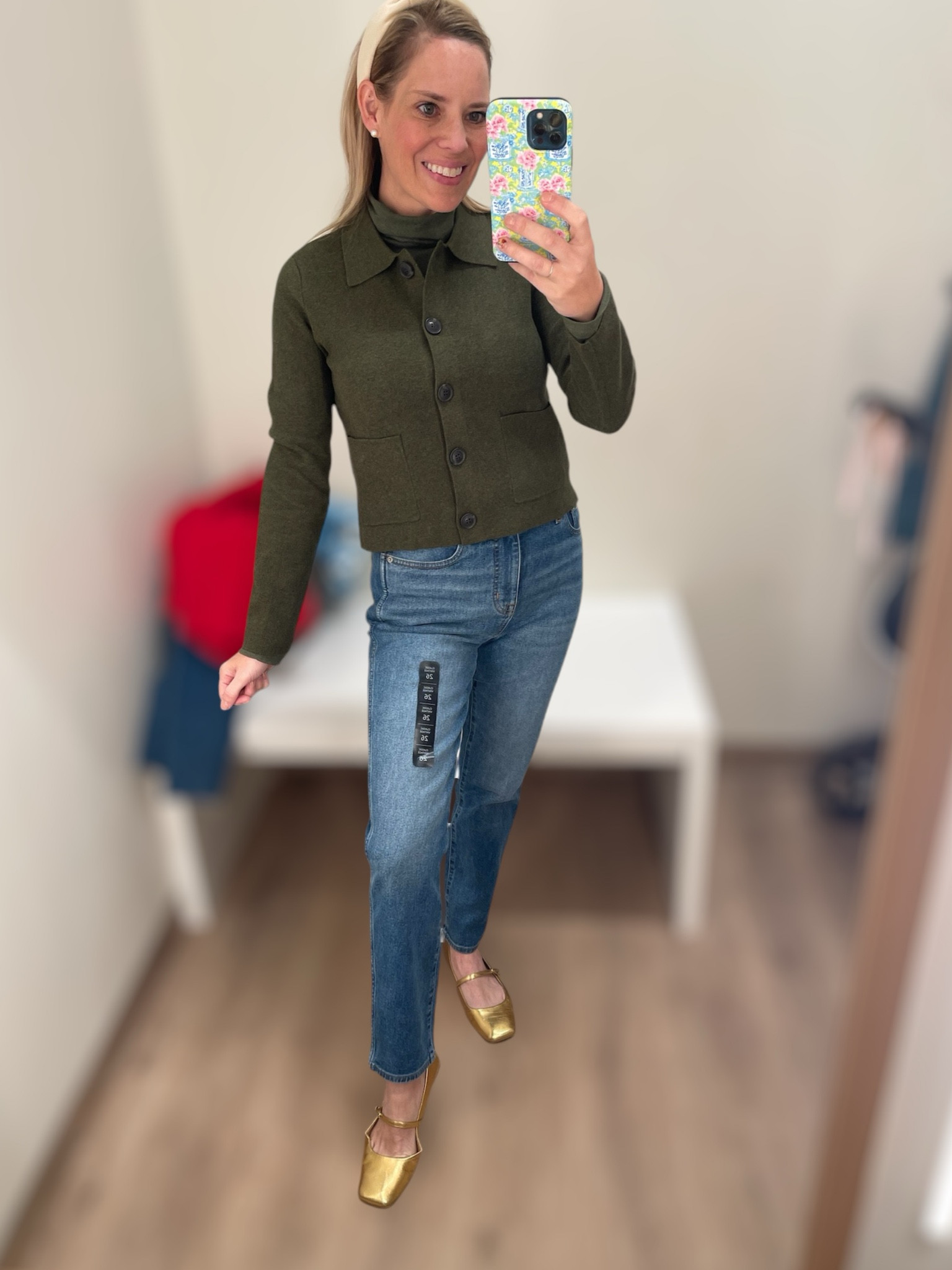 Straight jeans, lady jacket, cardigan, fall outfit 

#LTKOver40 #LTKFindsUnder50 #LTKFindsUnder100