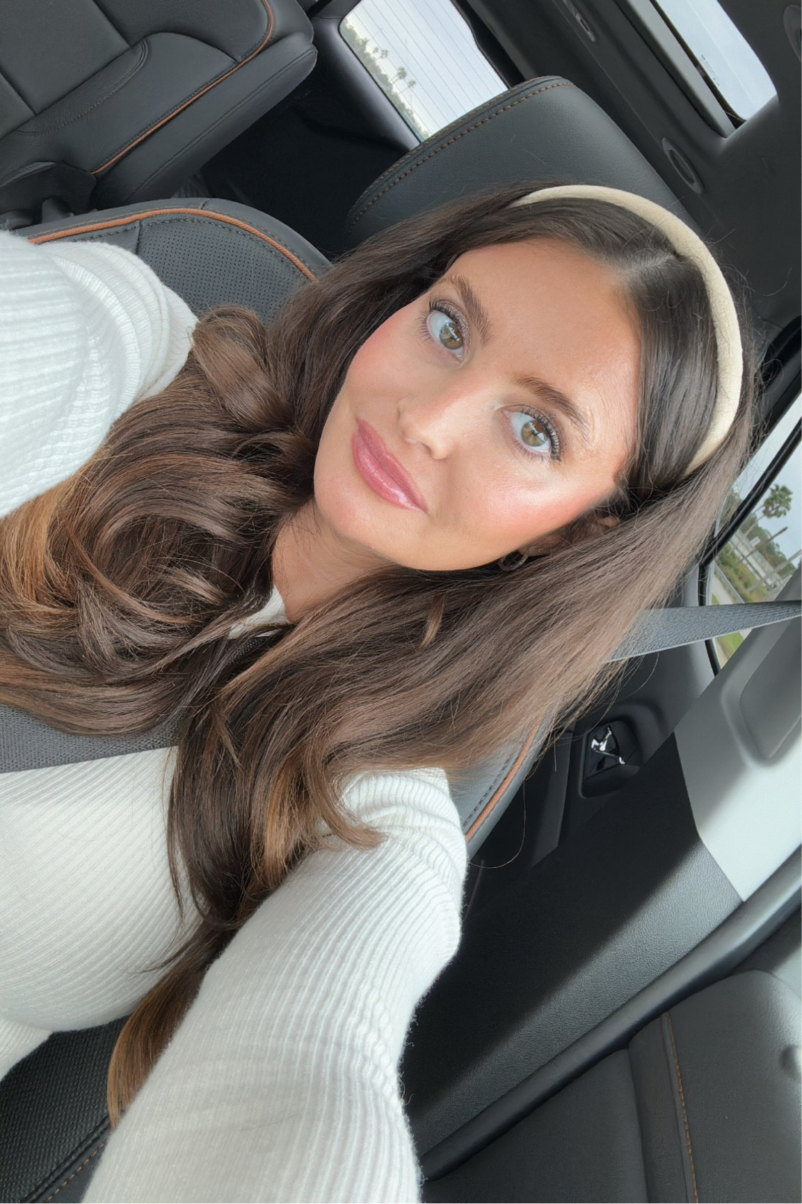 Neutral makeup - love my new pink blush & skin tint 

#LTKfindsunder100 #LTKbeauty #LTKfindsunder50