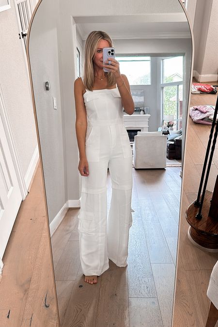 Summer outfit
Jumpsuit 
Vacation outfit 
Date look


#LTKstyletip #LTKtravel #LTKFestival