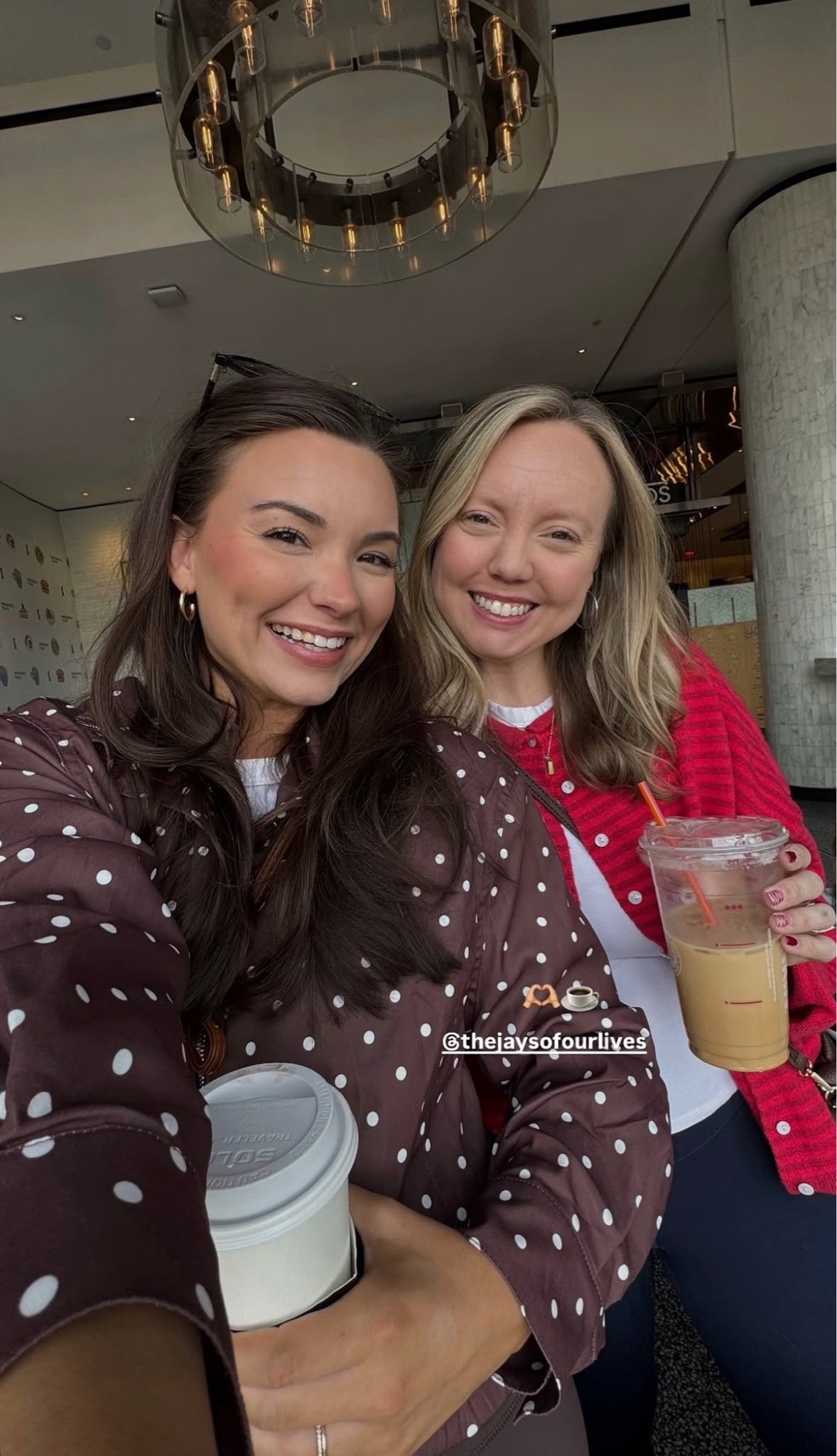 NYC with my best friend 🚕✨🌃 You all are loving this polka dot jacket! I linked both of our outfits below 👇🏼 • what i packed for my New York trip •