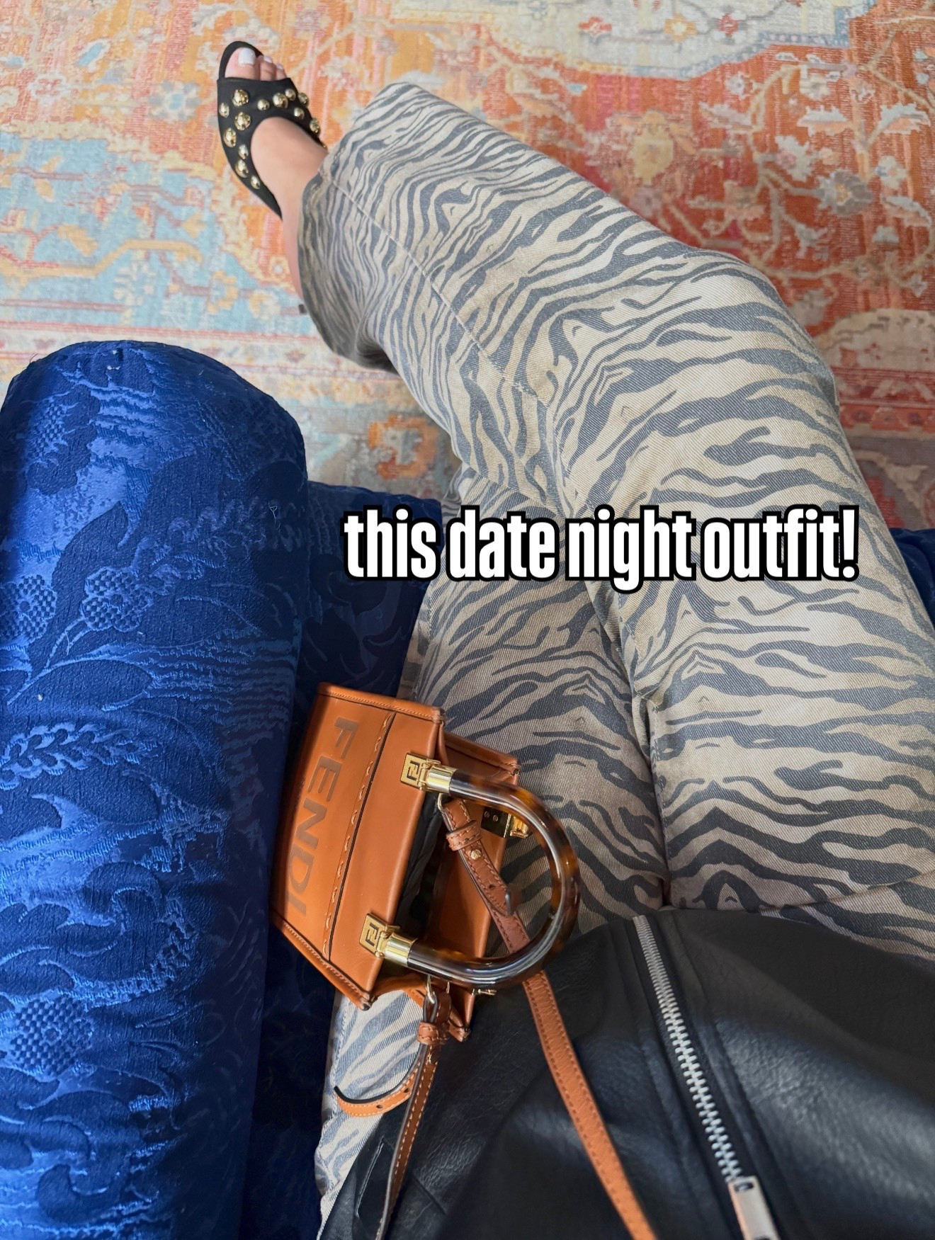Love this outfit date night or a night out in the town