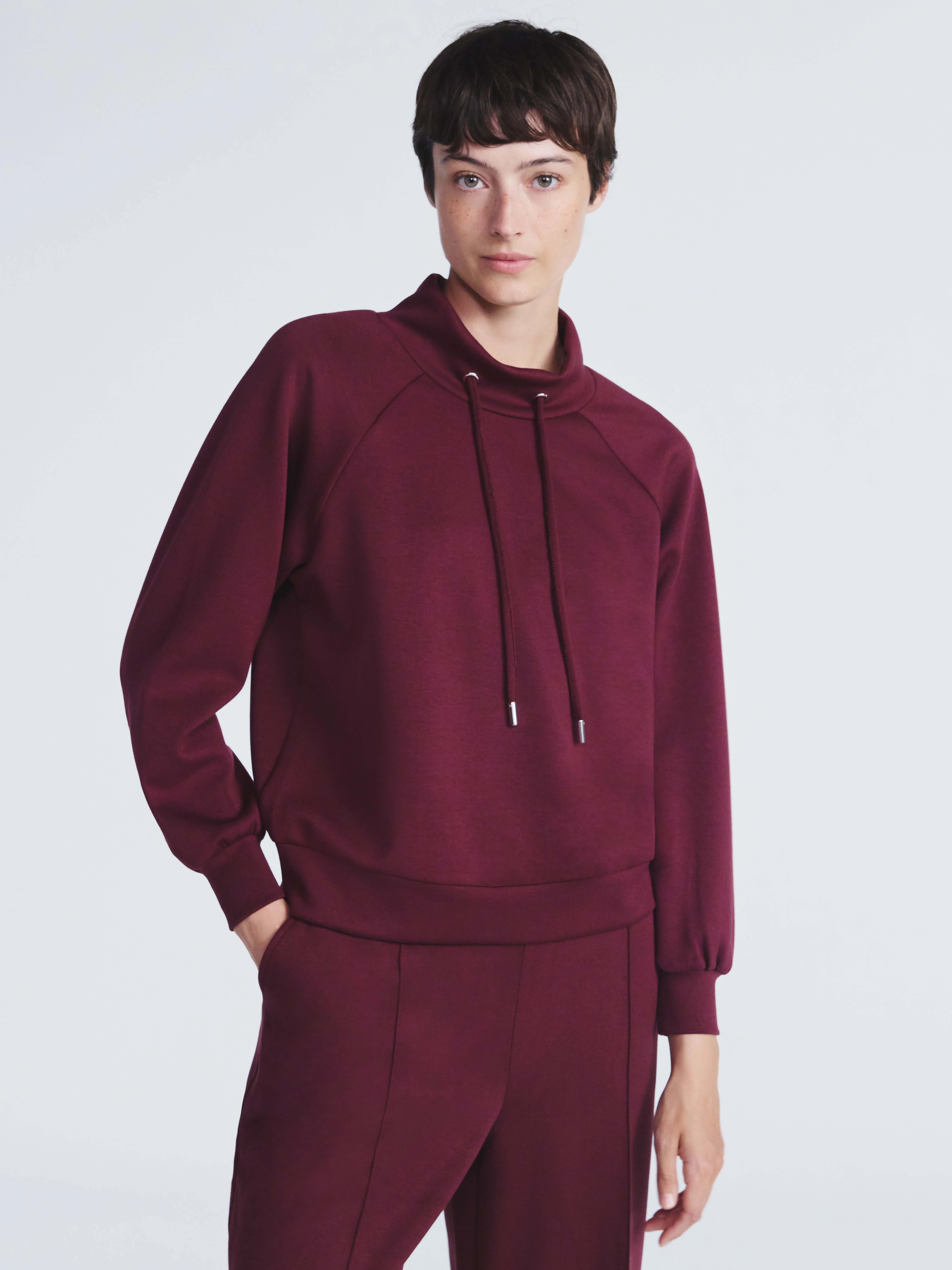 Scoop Women's and Women's Plus New Scubaknit Funnel Neck Sweatshirt, Sizes XS-4X | Walmart (US)