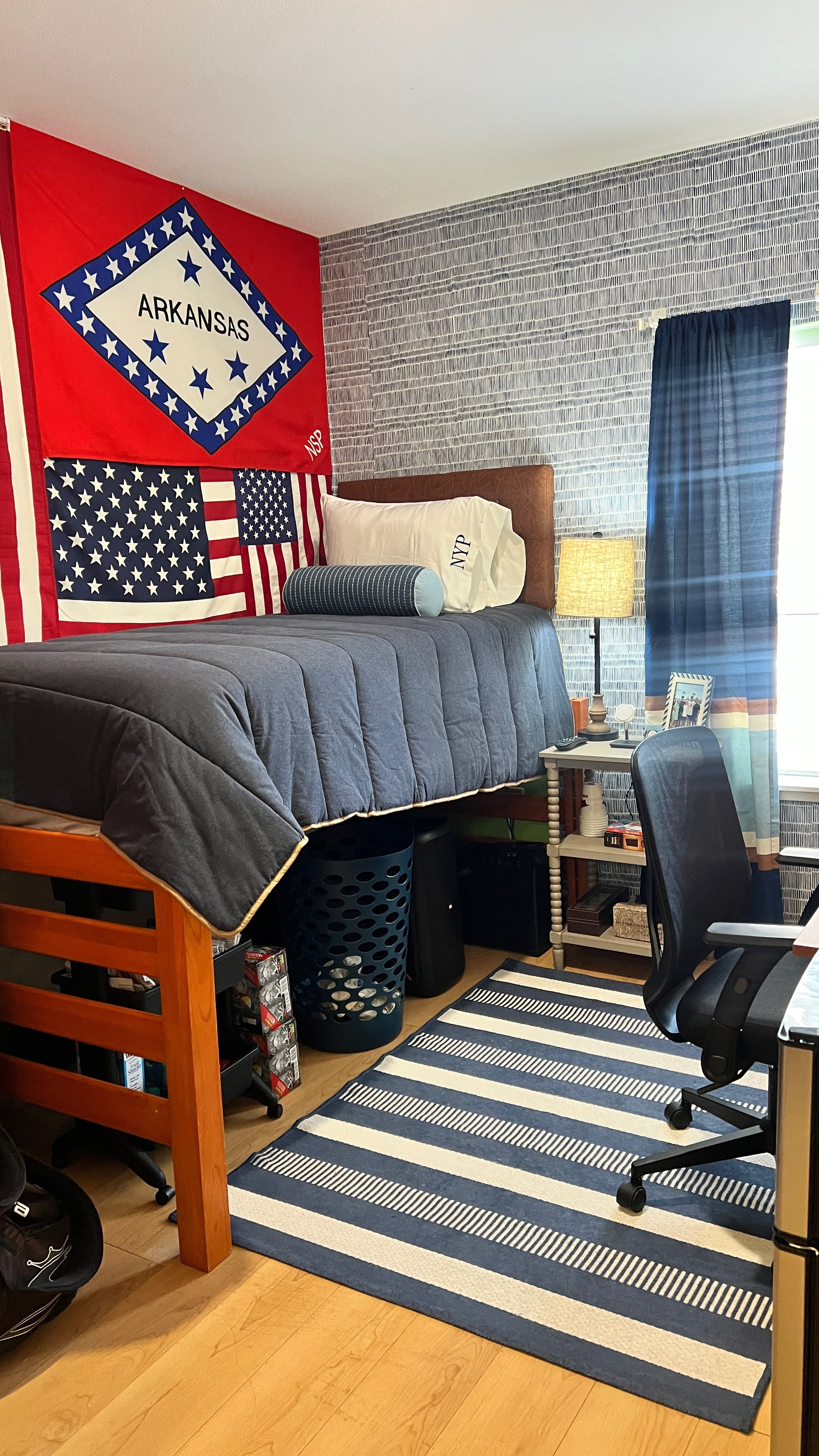 WHAT! Freshman year is almost in the books! His dorm setup was all about low-maintenance style—neutral tones, smart storage, and just enough comfort to keep it feeling like home. Proof that dorm decor for guys can be both cool and functional. 

Everything linked in bio we used for his dorm that was a must or comment “dorm” and I’ll send to you. 



#dormroom #dormroomdecor #collegedorm #collegedormlife #collegeliving #collegelifestyle #dormdecor 