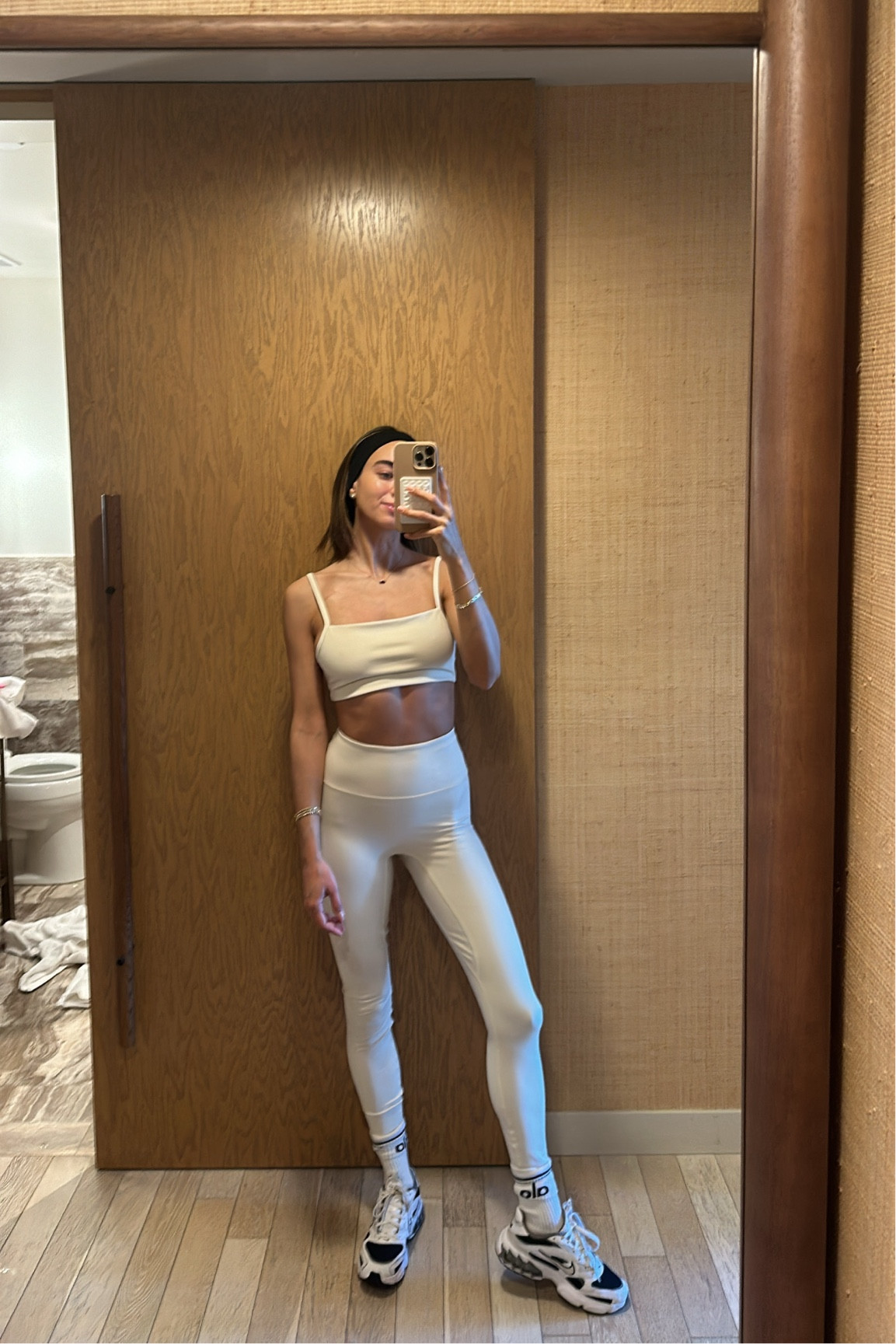 white active set, nike sneakers 

#LTKfitness #LTKActive #LTKfindsunder100