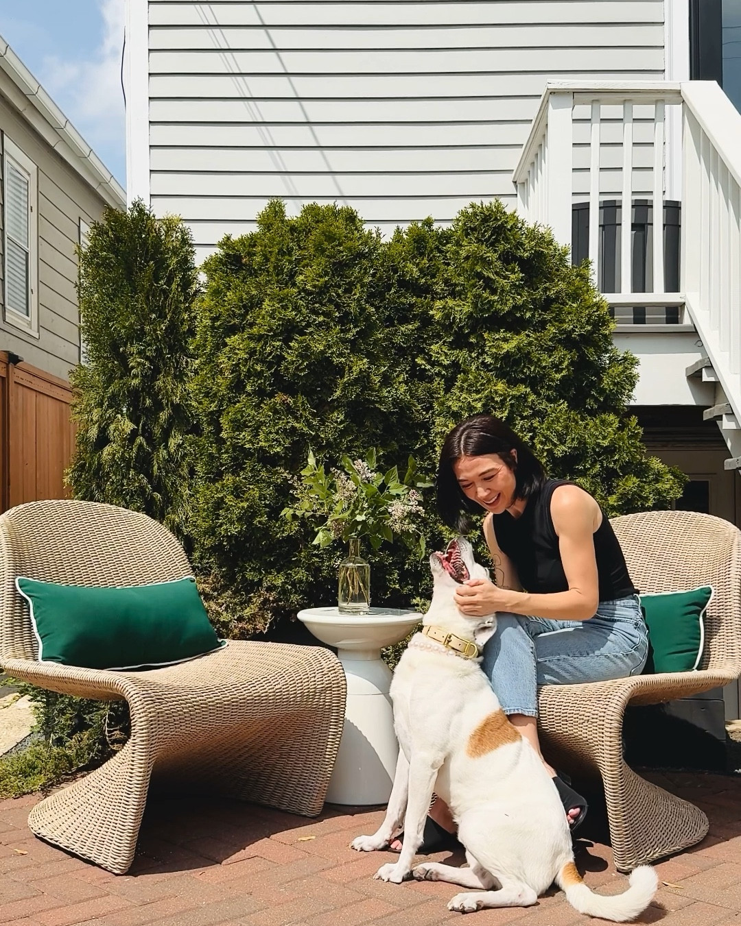 A pair of lounge chairs and a chic side table are the perfect ingredients to round our our backyard for the summer! Everything you see here is from @allmodern, THE place to get your home summer ready. I’m sharing more of my outdoor-ready picks below, too! #allmodernpartner #modernmadesimple