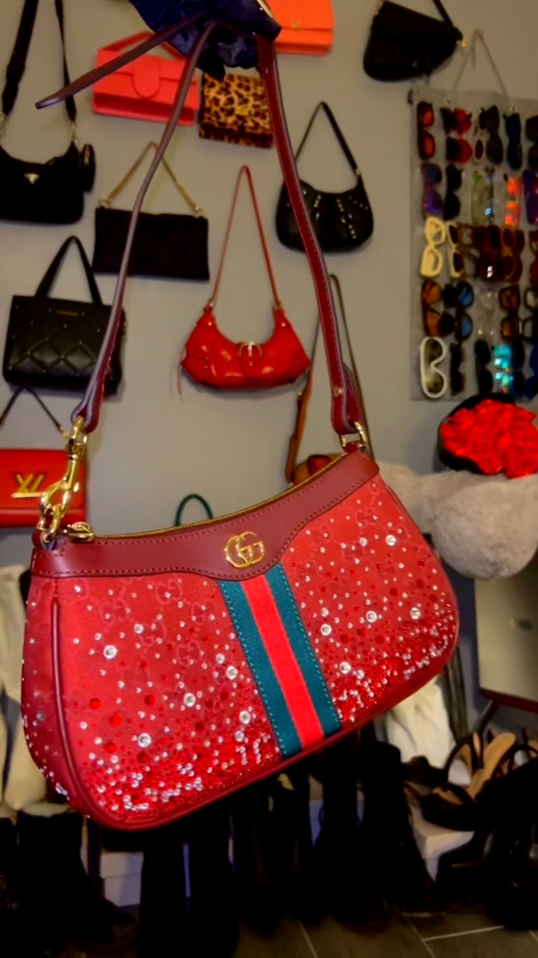 Link➡️ https://tr.ee/oYK19Z • When you want just enough sparkle ✨👜
•
Use Code: Jev10 for 10% OFF
•
#LTKbags #LTKdupe #LTKluxury #LTKstyle #LTKfinds


#LTKSaleAlert #LTKValentine #LTKootd