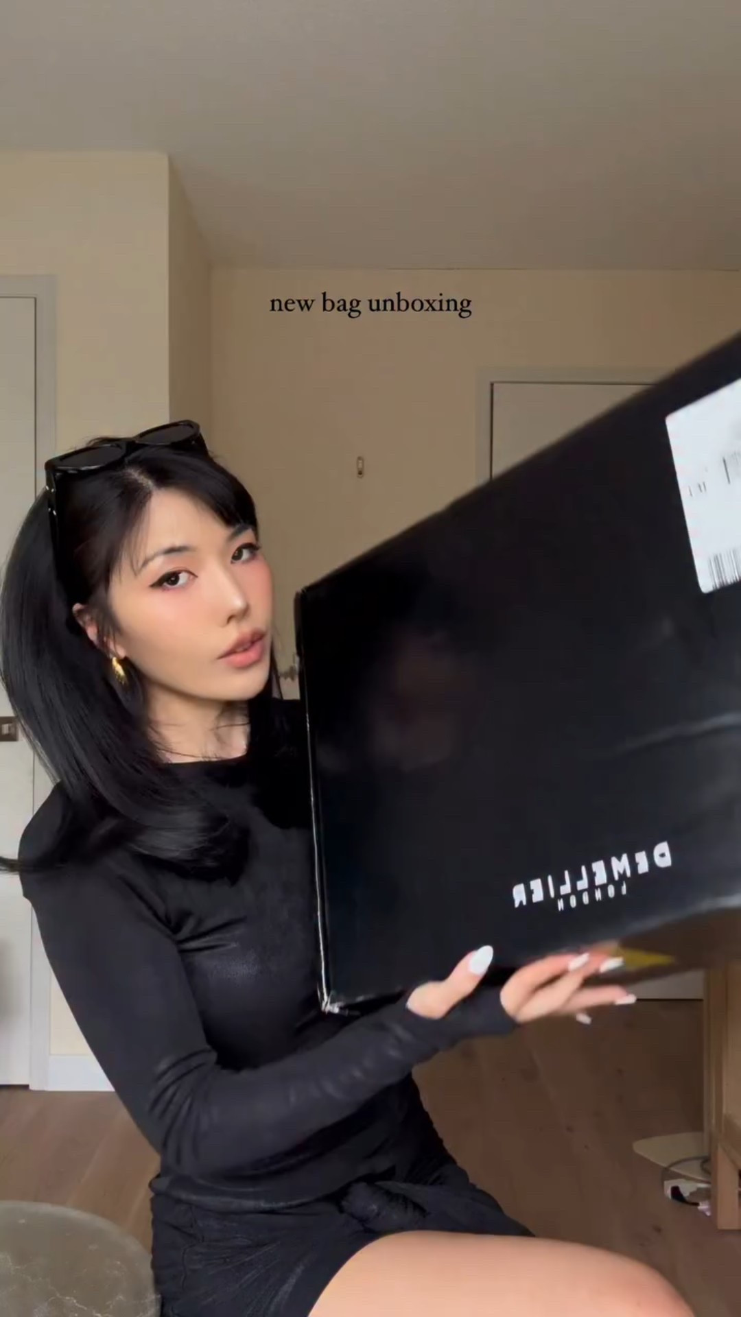 👏🏻👏🏻👏🏻

-

#unboxing #bagunboxing #unboxingasmr #newbag #newpurse #demellier #fitcheck #summerbag #whitebag #shoulderbags