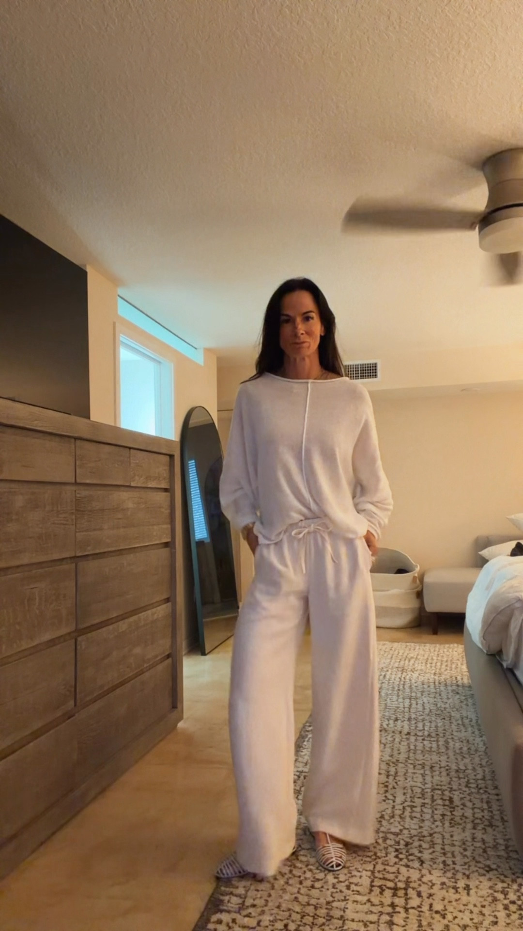 Beach chic… but make it effortless 🤍

This set is what I throw on when I want to look put together without even trying… and these new Celine sandals? Say less.

Soft, flowy, neutral… aka my summer uniform on repeat.

Nicole Colee, Aritzia, sweater is Zara. Celine sandals. 🤍




#LTKootd #LTKdayinmylife #LTKgrwm