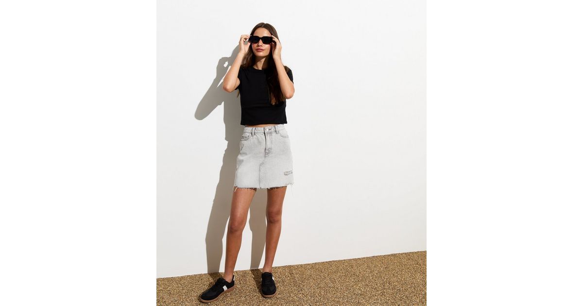 Pale Grey Denim Raw Hem A-Line Mini Skirt | New Look | New Look (UK)