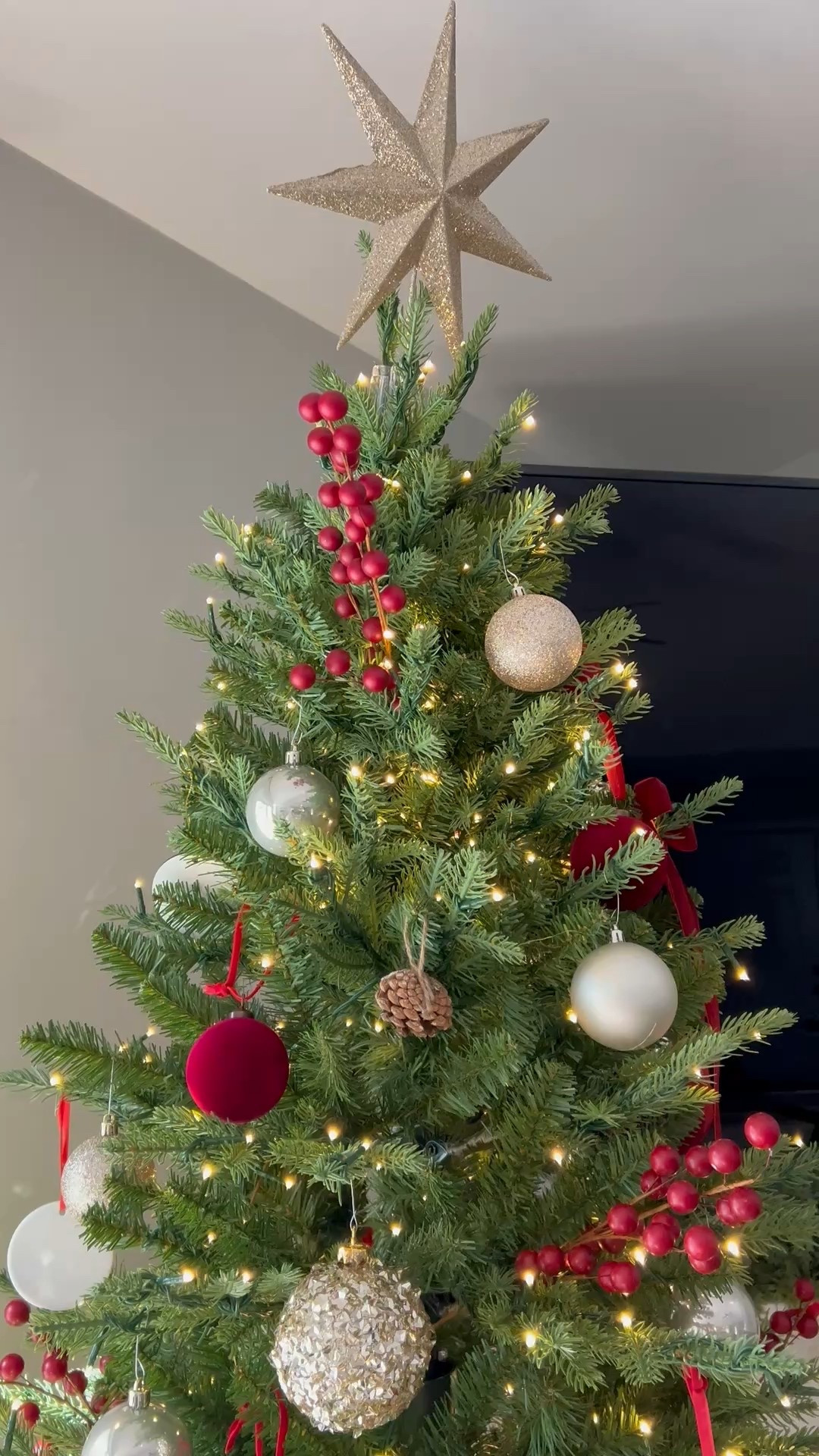 Viral twinkle lights Christmas tree 
Home Depot tree 
Ralph Lauren Christmas 
Christmas tree inspo 

#LTKHome #LTKSeasonal #LTKHoliday