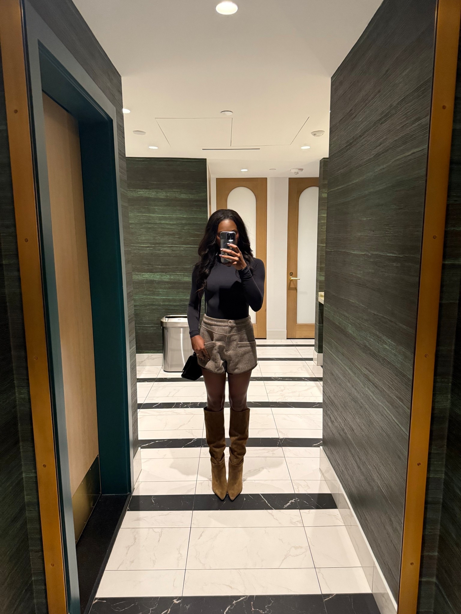 Quick staycation at the four seasons to kick off fall 🍂 
Bodysuit: lululemon 
Shorts: line and dot 
Boots: Zara 
Purse: balenciaga 

#LTKStyleTip #LTKTravel #LTKSeasonal