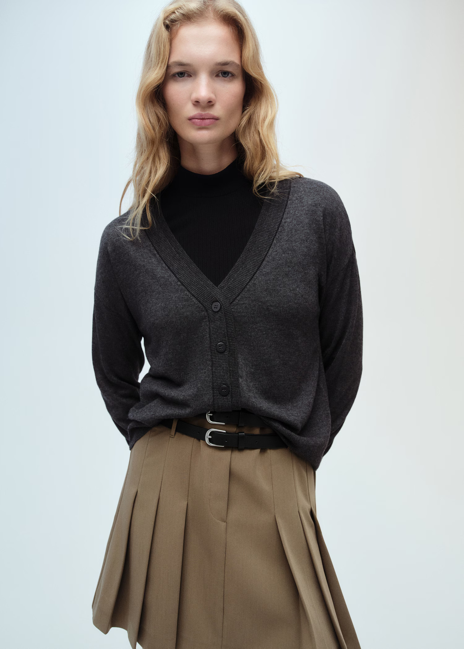 V-neck knitted cardigan - Women | MANGO United Kingdom | MANGO (UK)