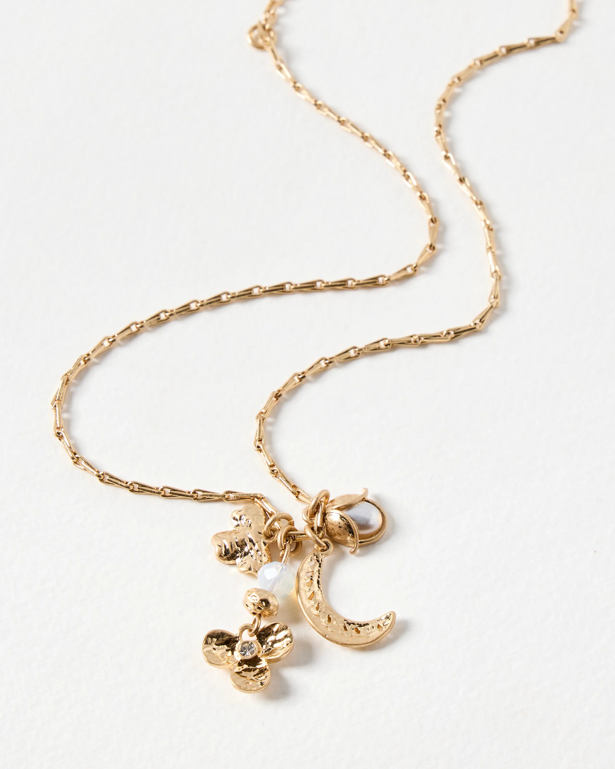 V&A | Oliver Bonas Gold Tone Leaf Pendant Necklace | Oliver Bonas | Oliver Bonas (Global)