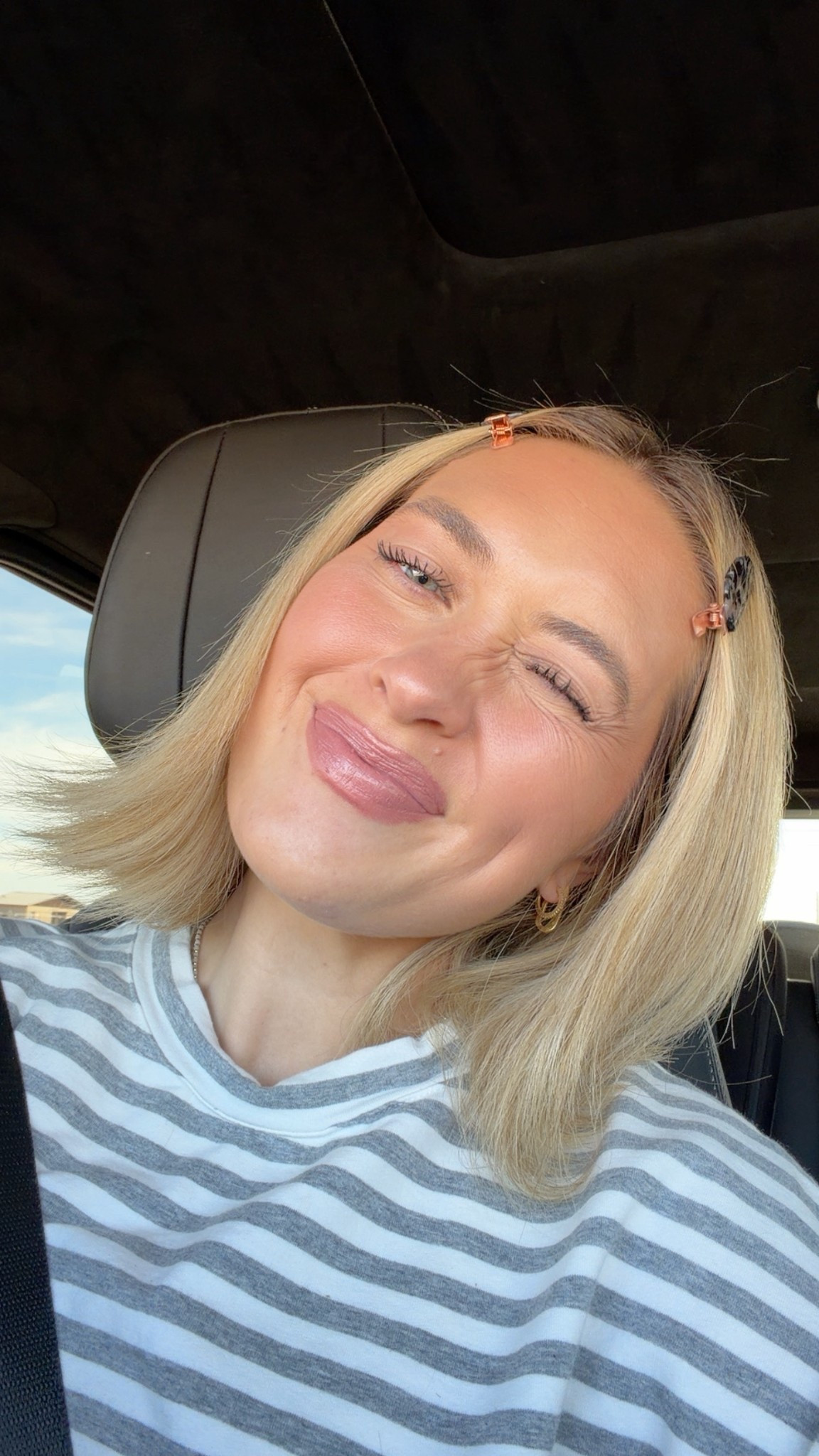 new fav lip combo!!
make up by Mario: color Erin
mcobeauty: very Shelly
clarins: color 7