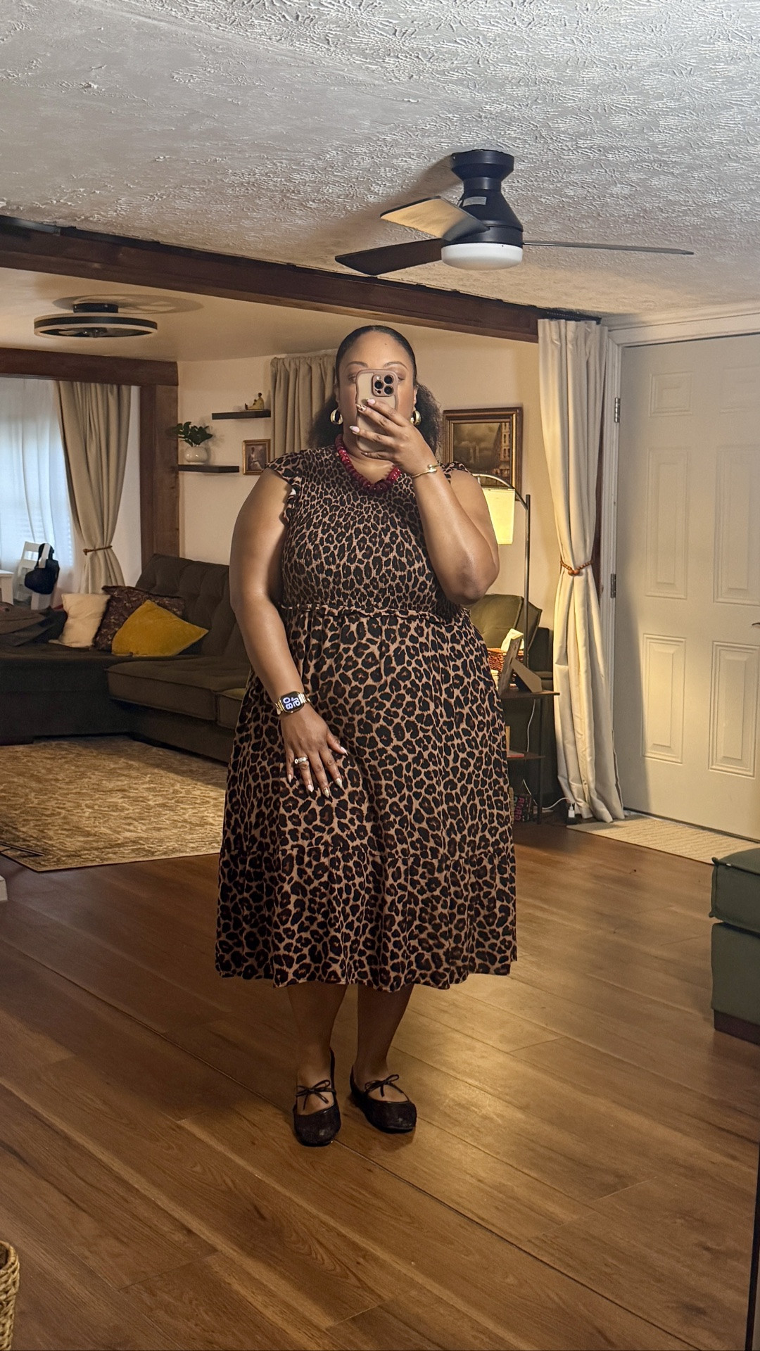 Wanted to share my work OOTD today I love this dress, it’s from Walmart is one of my favorites. I think it will also be perfect going into fall. I’m wearing a xxxl

#LTKOver40 #LTKPlusSize #LTKxWalmart