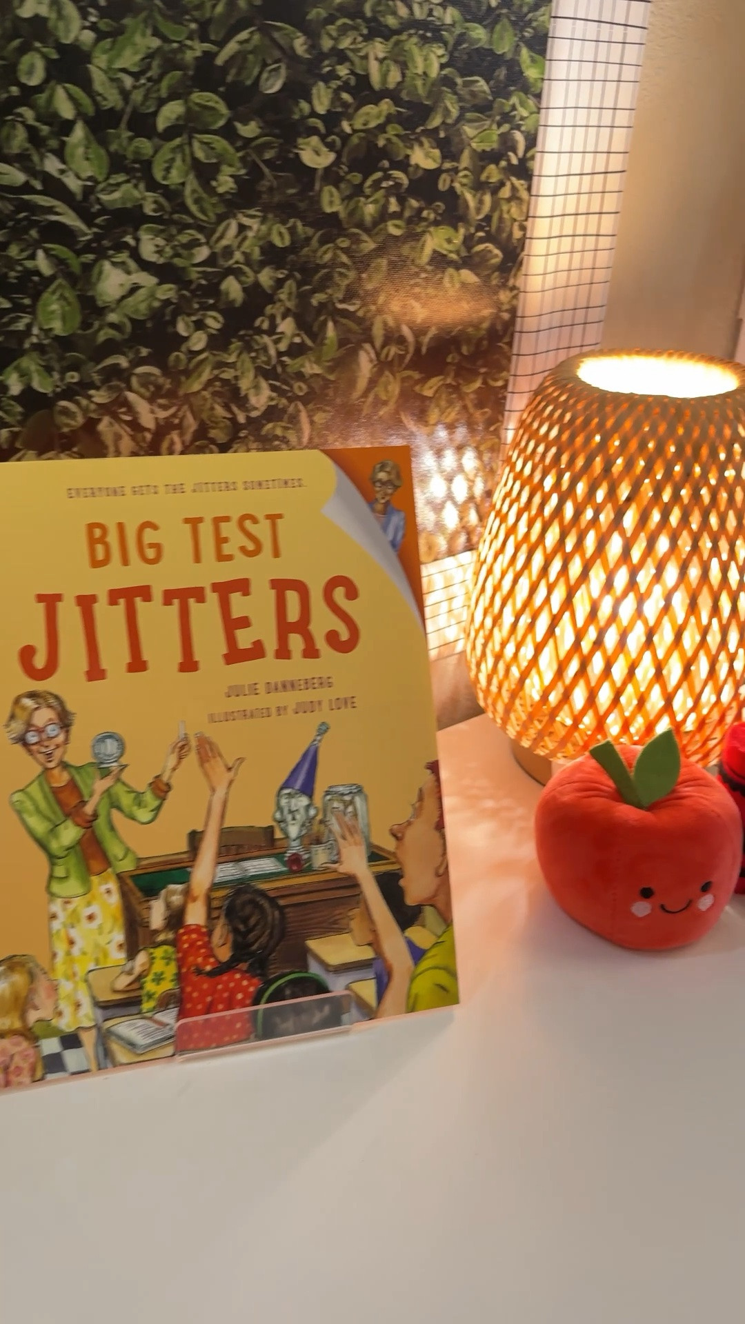Read alouds for testing season— love having themed books set up around the room.  📚❤️

#teacher #readalouds #classroom

#LTKdayinmylife