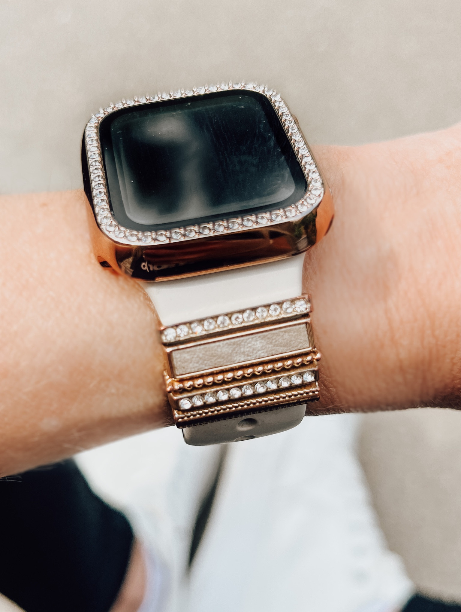 Most asked about accessory. Apple Watch charms! 😉

Apple Watch, bracelets, tech accessories, SHEIN, Amazon, Amazon finds

#LTKfitness #LTKfindsunder50 #LTKGiftGuide