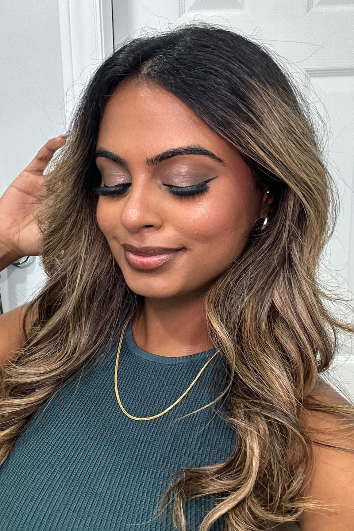 GRWM🤍🫶🏽

Main products:
@maccosmetics @maccosmeticscanada Hyper Real Serumizer, Lip Liner in Chestnut
@elfcosmetics Bronzing Drops
@narsissist Soft Matte Complete Concealer in Hazelnut
@esteelaudercanada @esteelauder Double Wear Foundation in 5W2 Rich Caramel
@mentedcosmetics Foundation Stick in M40, Vacay Bronzer 
@rarebeauty Illuminating Primer, Soft Pinch Liquid Blush in Beloved, Perfect Strokes Longwear & Waterproof Gel Eyeliner in True Black, Soft Pinch Luminous Powder Blush in Joy
@uomabeauty Stay Woke Concealer in Brown Sugar T1
@hudabeauty @hudabeautyshop Easy Bake Setting Powder in Kunafa
@urbandecaycosmetics Naked Palette
@stilacosmetics @stilacanada Stay All Day Waterproof Liquid Eye Liner
@velourbeautyofficial Lashes in A New Leaf, White Adhesive Glue (use code PAVEE20)
@r.e.m.beauty Essential Drip Glossy Balm in Hocus Cocoa
@onesize On ‘Til Dawn Mattifying Waterproof Setting Spray

@the.extensionbar Hair Extensions
Song: Pity Party by @yarah

#psimpressionss #torontocontentcreator #torontomakeupartist #torontocreator #contentcreator #rarebeauty #rareroutine #velourbeauty #velourbabe #maccosmetics #iwearmac #onesizesettingspray #grwm #grwmmakeup