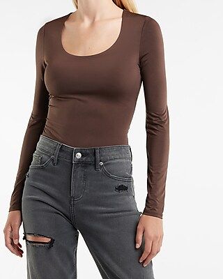 Body Contour Matte V-neck Short … curated on LTK