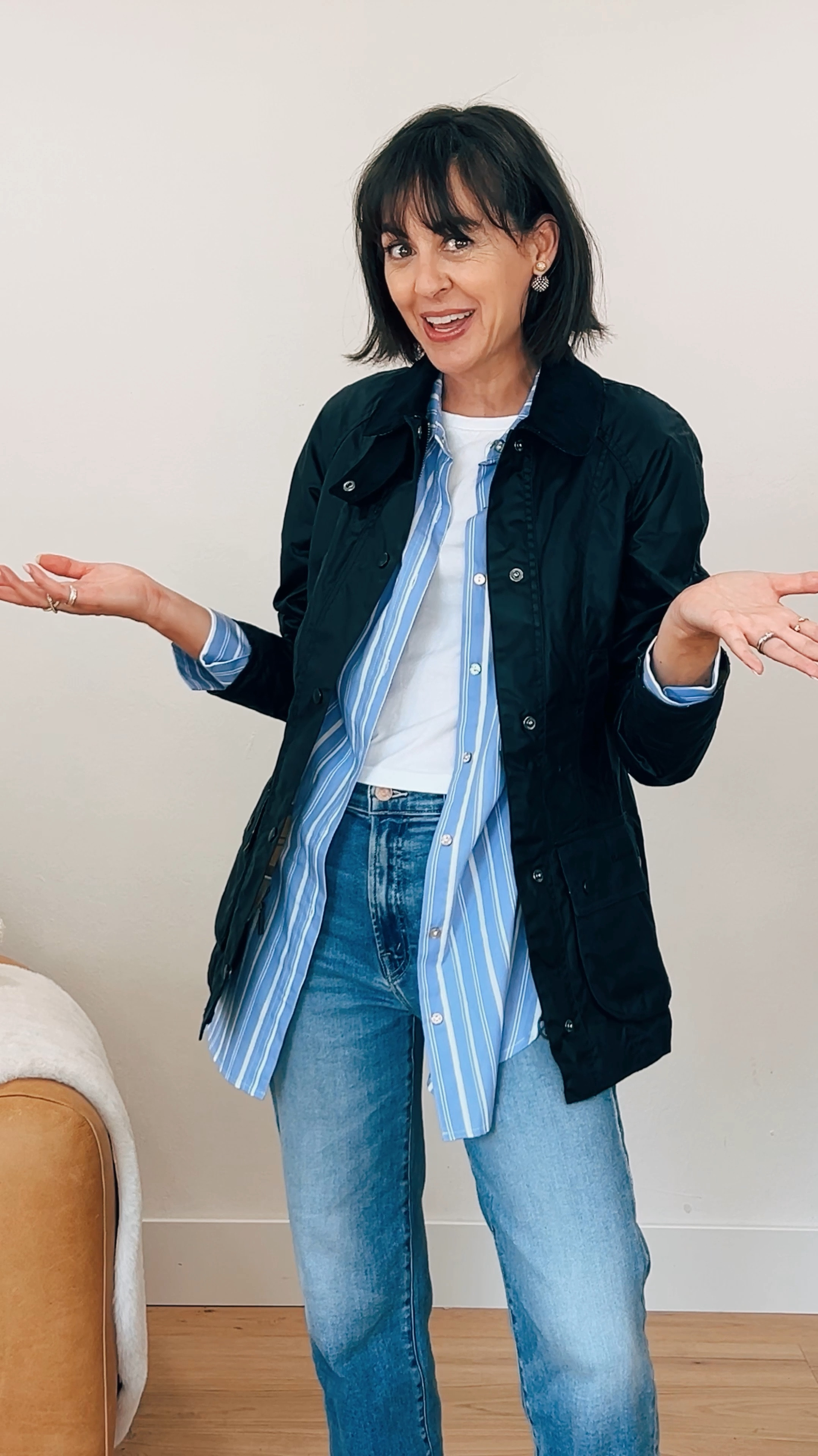 Yet again, another way to Wear a borrowed from the boys button up

#stylingabarnjacket

https://closetchoreography.com/how-you-your-niece-and-your-nana-can-style-a-barn-jacket-street-style/

#LTKStyleTip