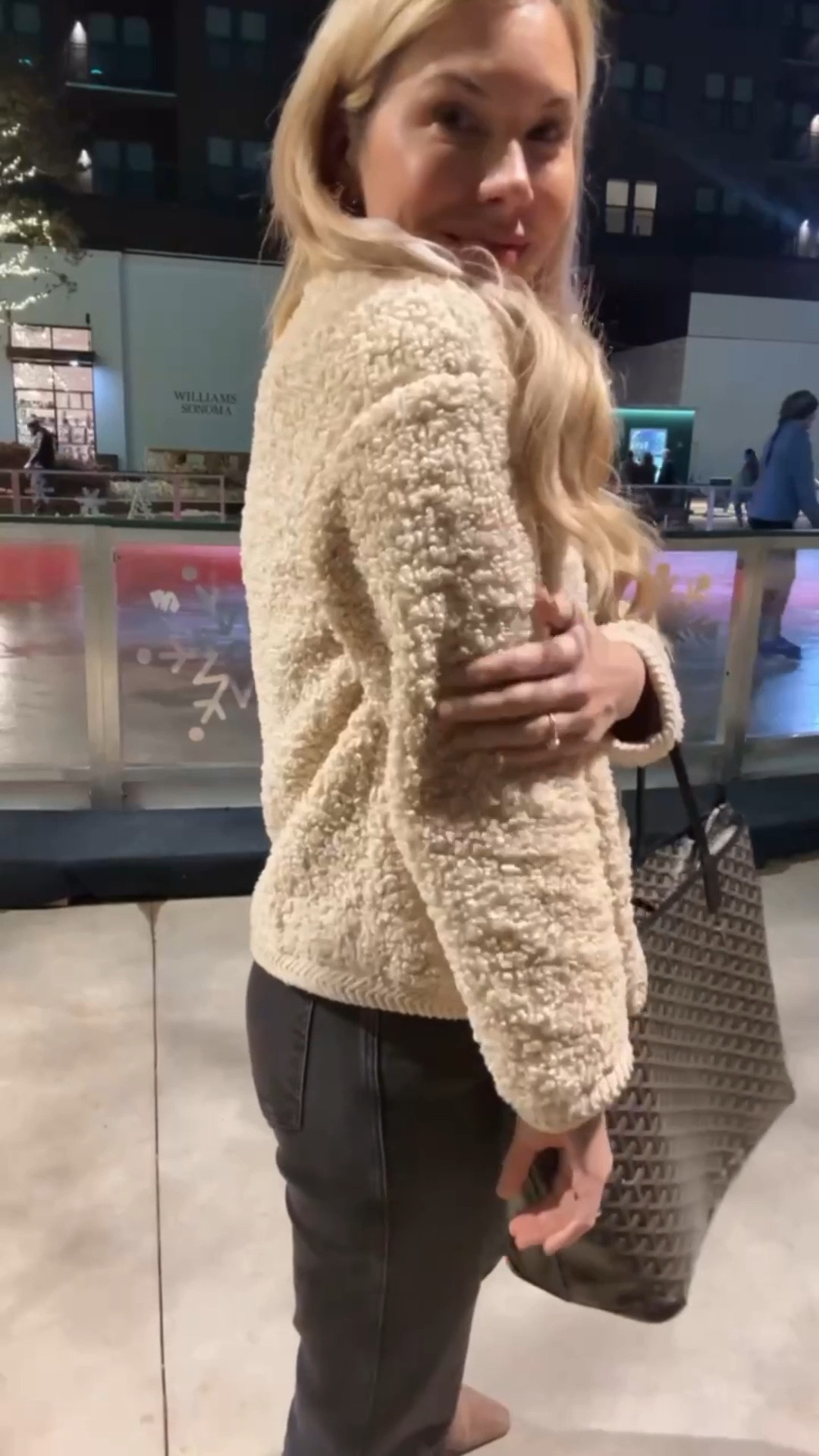 Cardigan 
Sherpa cardigan 
Agolde jeans 
#ltkitbag
#LTKShoeCrush #LTKStyleTip
#LTKFindsUnder50