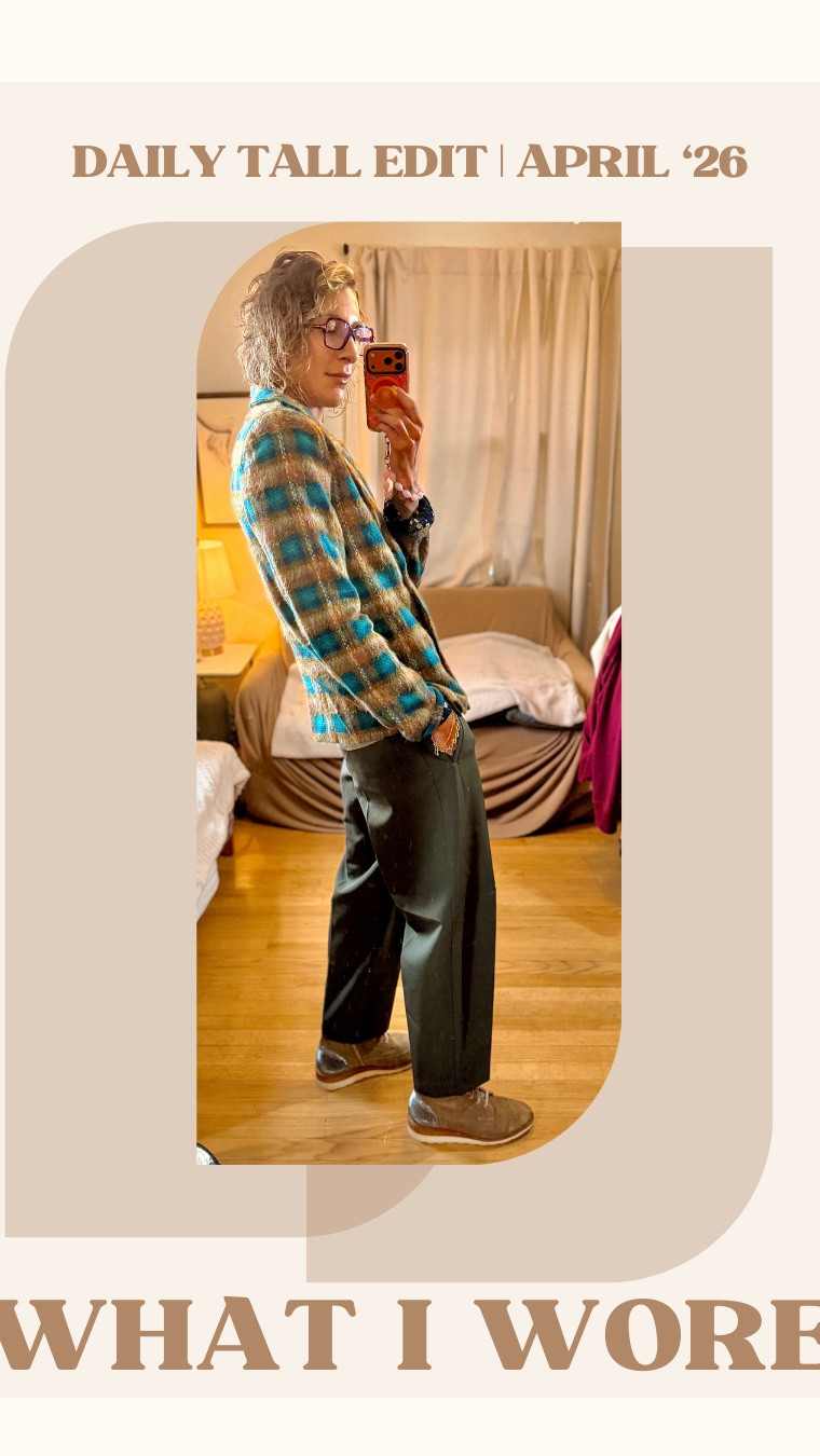 These pants changed the whole outfit… but sizing is not what I expected.
Trying the barrel version of the Endless Pants from Athleta and I get the hype — the shape instantly makes workwear feel more current.
This is my version of spring workwear:
easy, polished, not stiff.
What I’m wearing:
• Barrel Endless Pants → relaxed fit, wider leg
• Structured plaid blazer → adds shape back in
• Boots from The Office of Angela Scott → subtle detail moment
Fit notes (important):
6’3” | 36” inseam | almost 40
Usually between a 6–8 (more 8 lately)
→ these run roomy in the waist + leg
→ wearing a 6 here
→ reordering a 4 to test the fit
Comfort check:
Wore these all day (meetings + sitting) and they held up — comfortable but still pulled together.
Takeaway:
If you’ve been curious about barrel pants for work… this is a good entry point. Just size down.
Comment “SHOP” and I’ll send you the link to these pants.