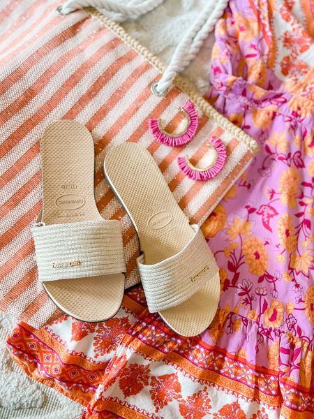 Love that these new havianas sandals can be dressed up or down! So versatile and really helps maximize your suitcase when traveling! 