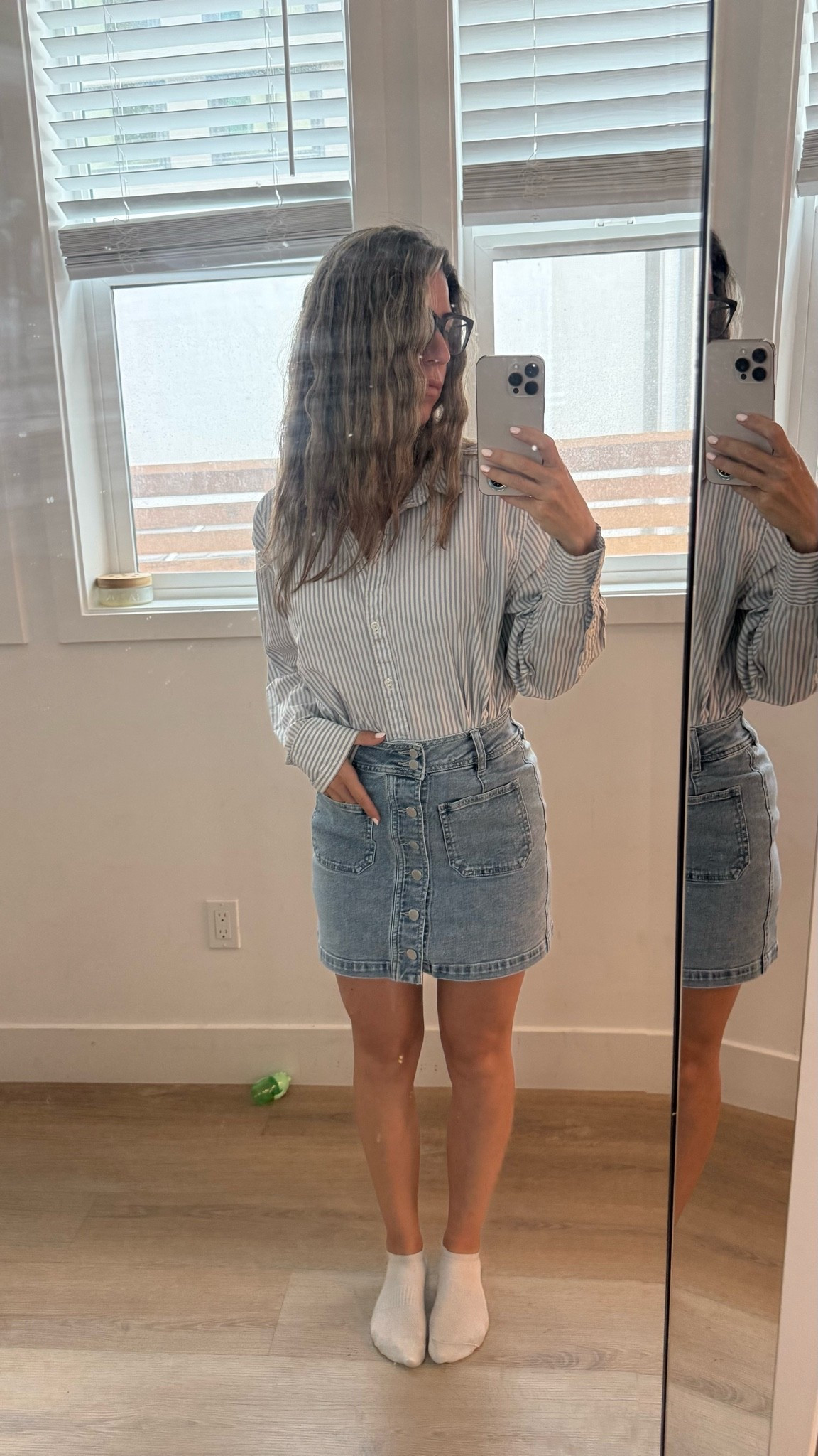 Excuse my dirty mom mirrors but this skirt is so cute

#LTKmomlife
