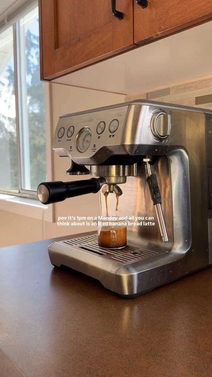 I fell IN LOVE with banana bread lattes (& matchas) and have crafted the perfect banana bread syrup that you can make at home using all natural ingredients and it only takes 10 minutes!! Comment RECIPE & I’ll see you a DM with the recipe 🫶🏼🍌☕️

#bananabreadlatte #bananabreadsyrup #springlatterecipes #coffeerecipe