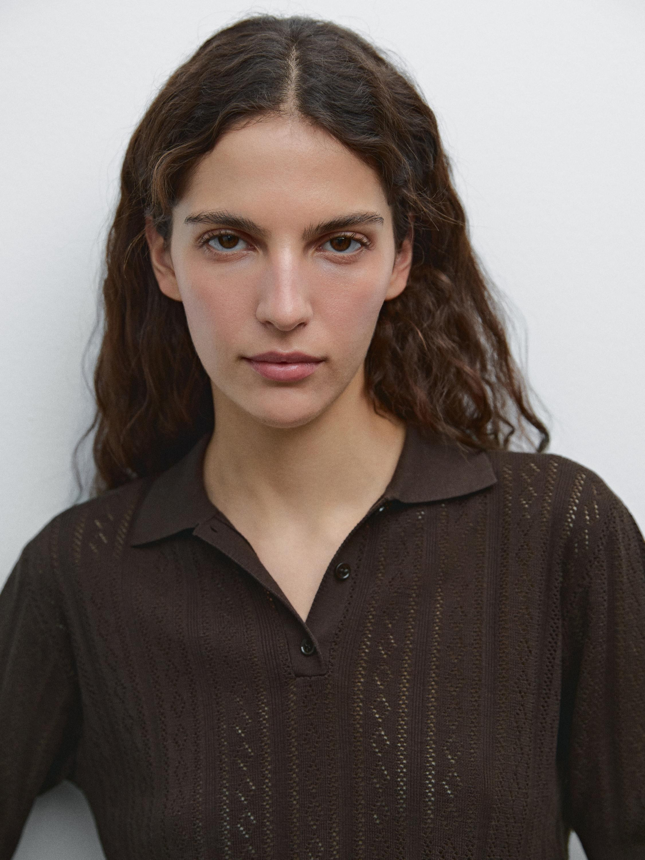 Pullover mit Baumwolle und lockerem Strickmuster 59,95 €  Hinzufügen  WÄHLEN SIE EINE GRÖSSE... | Massimo Dutti DE